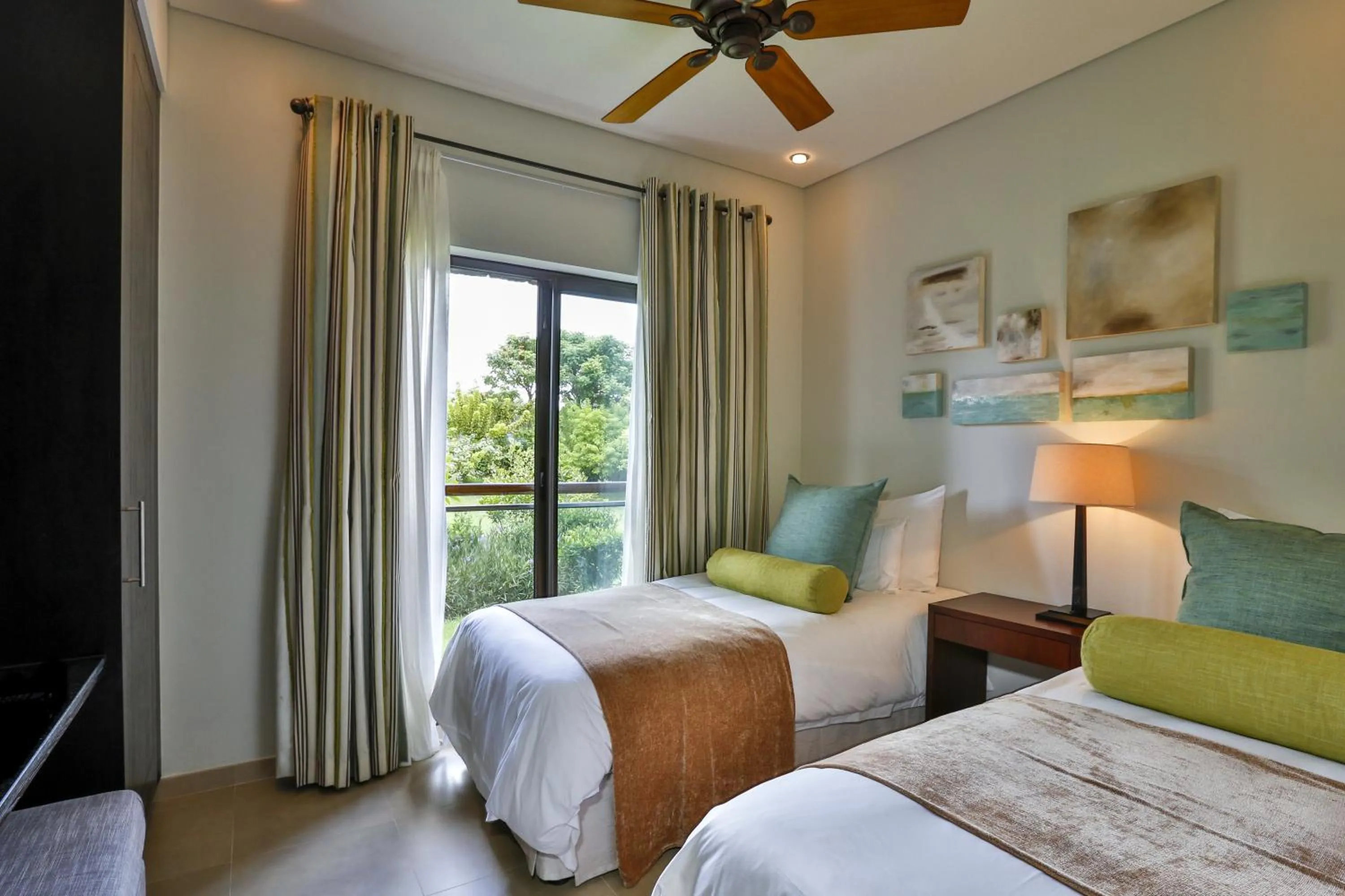 Bed in Anahita Golf & Spa Resort