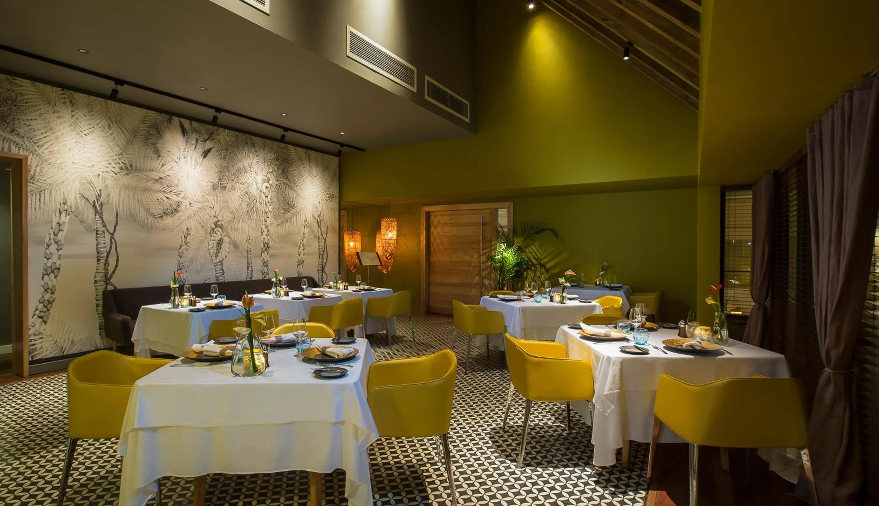 Restaurant/places to eat in Anahita Golf & Spa Resort