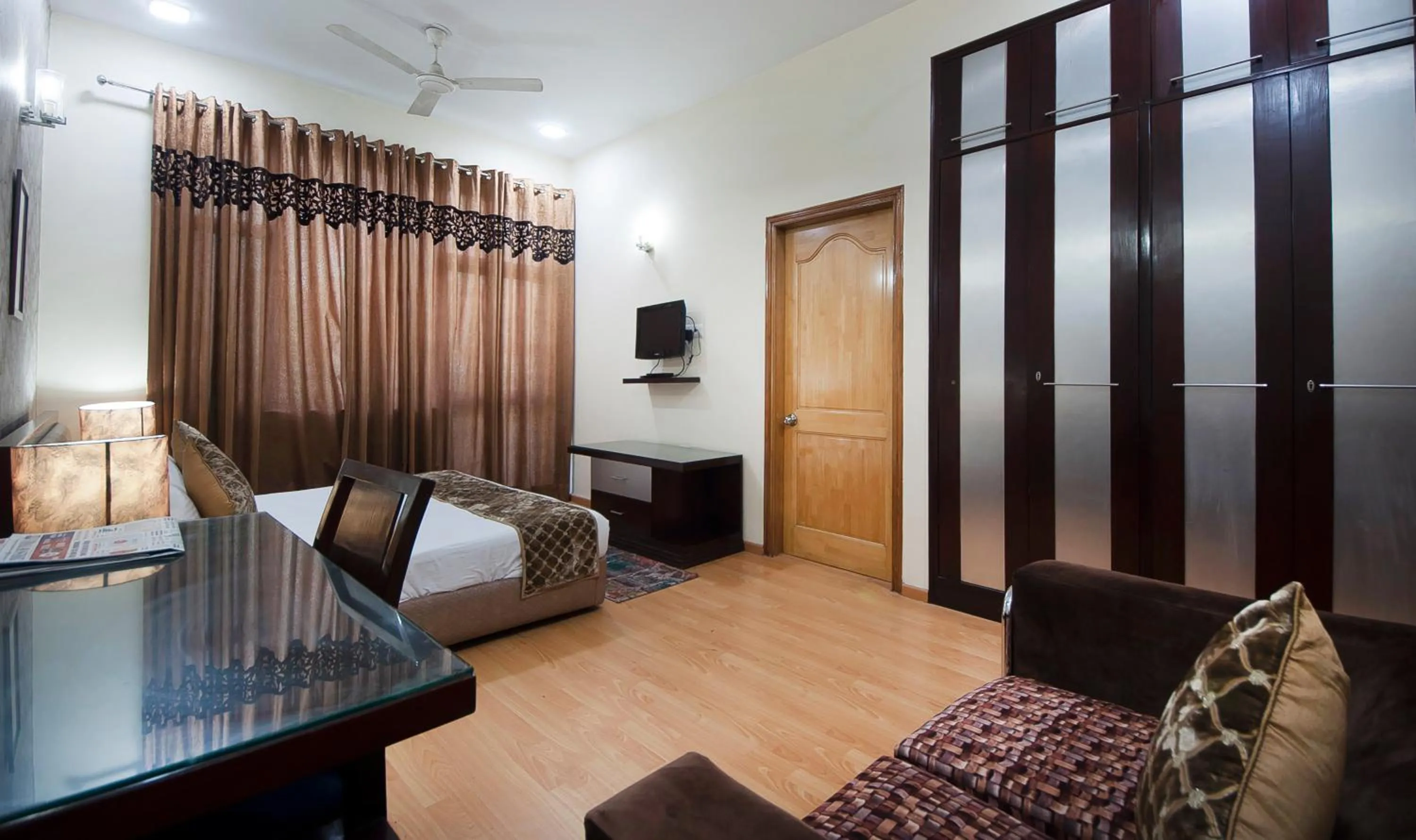 Seating area in Imperial Apartment Fortis