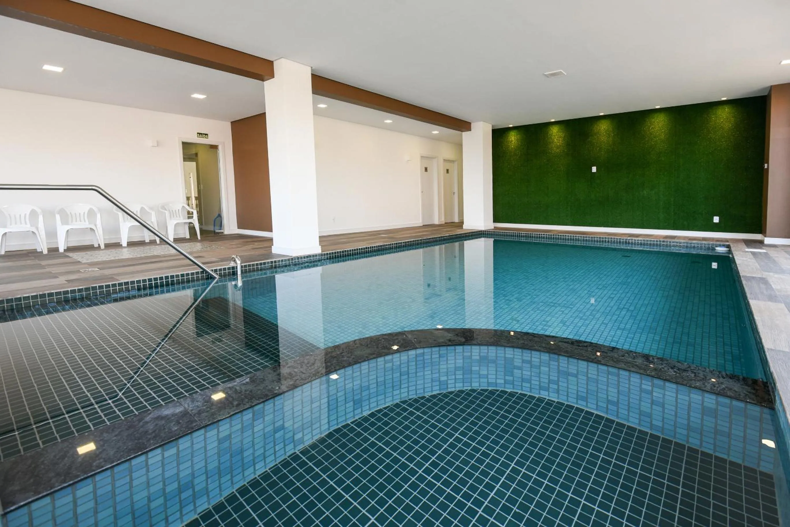 Swimming pool in Hotel Alles Berg