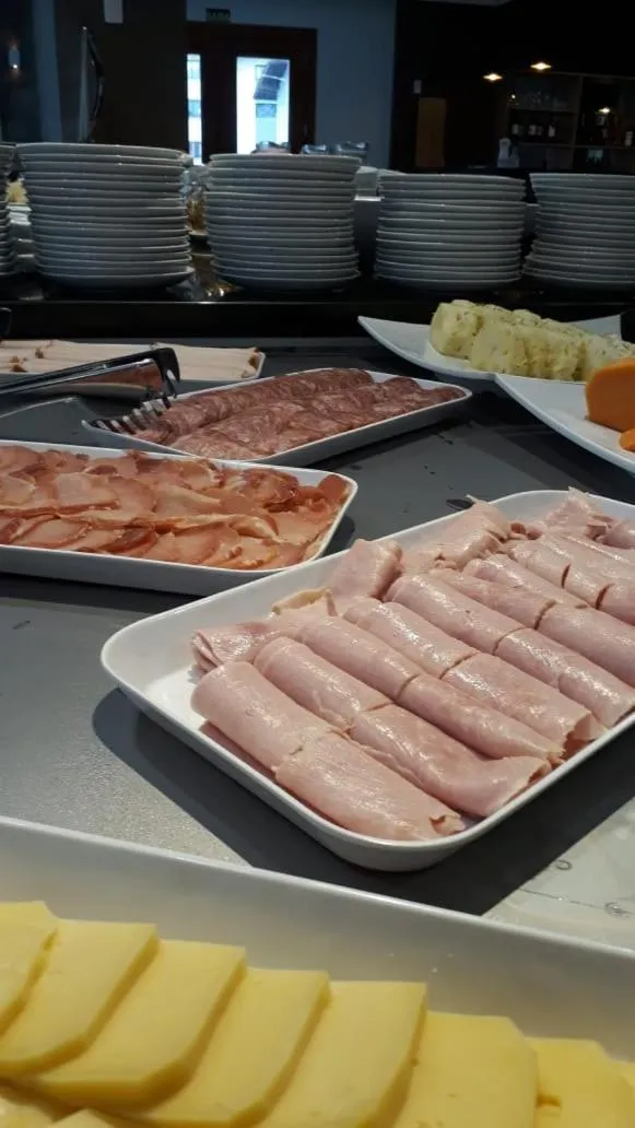 Breakfast in Hotel Alles Berg