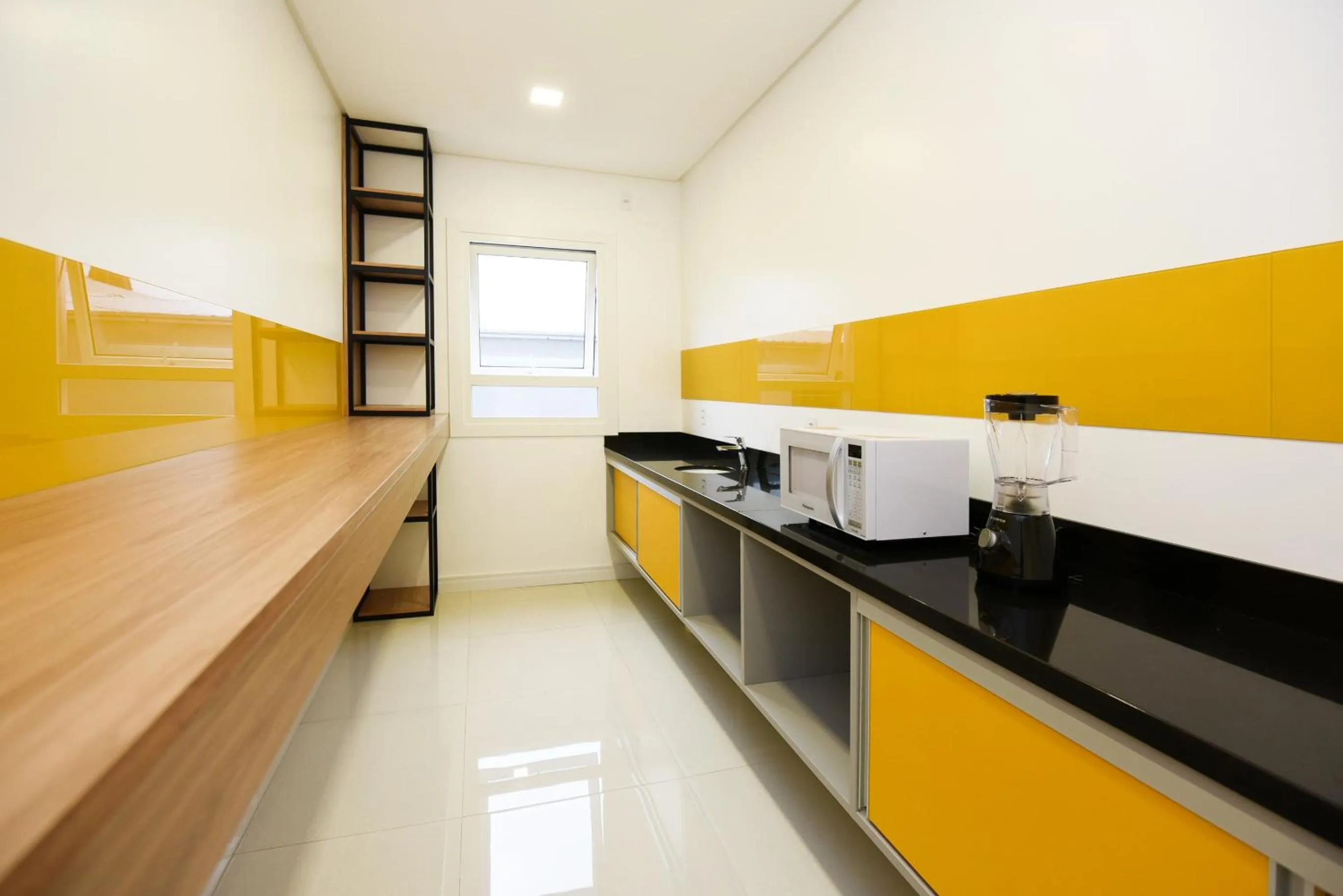 Communal kitchen in Hotel Alles Berg