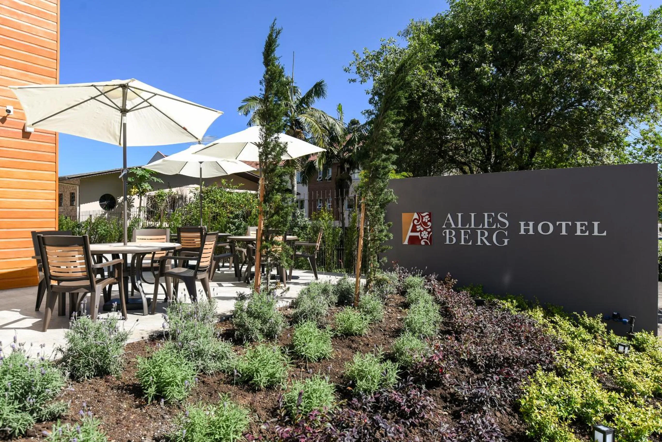 Patio in Hotel Alles Berg