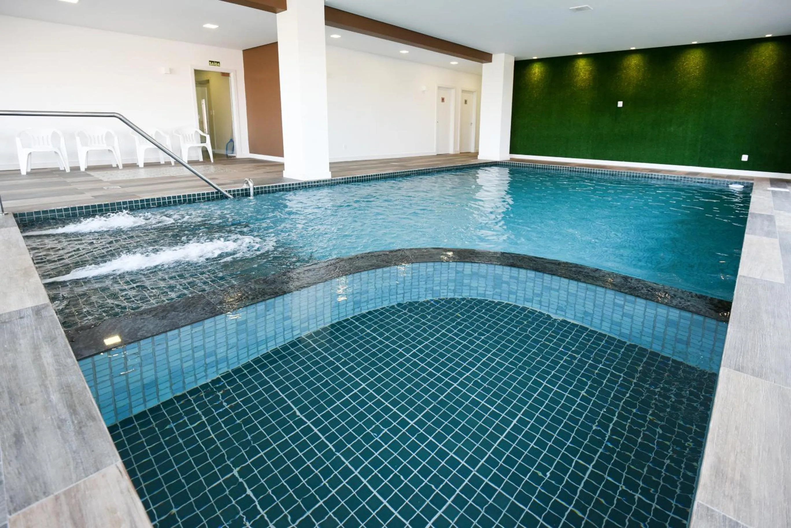 Swimming pool in Hotel Alles Berg