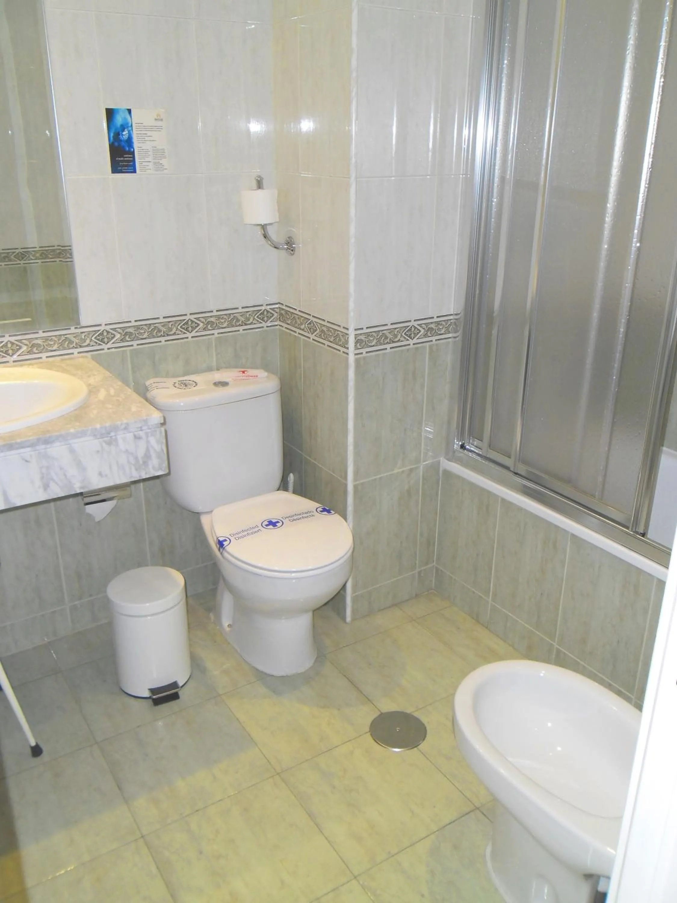 Bathroom in Hotel Escuela Madrid