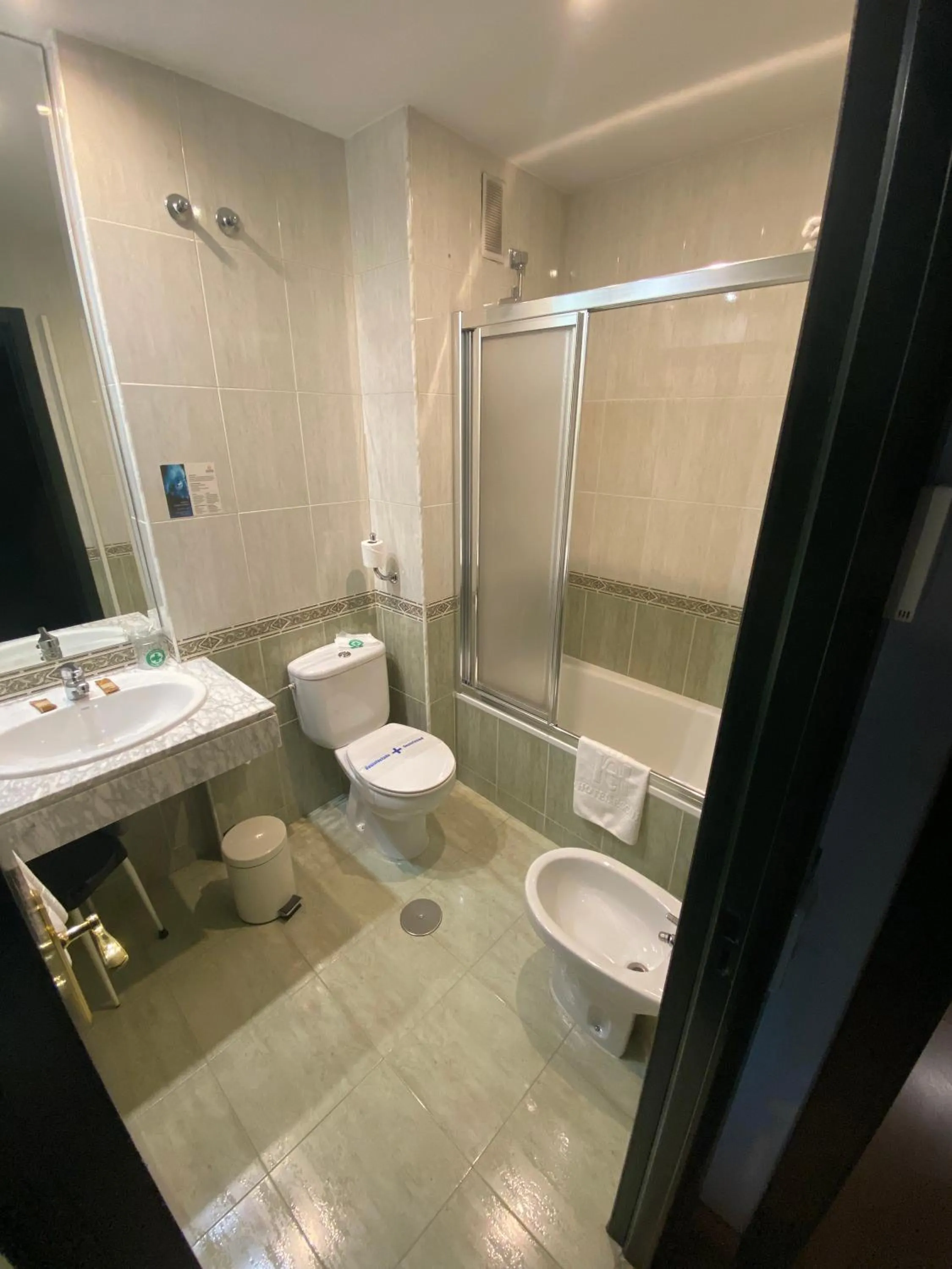 Bathroom in Hotel Escuela Madrid