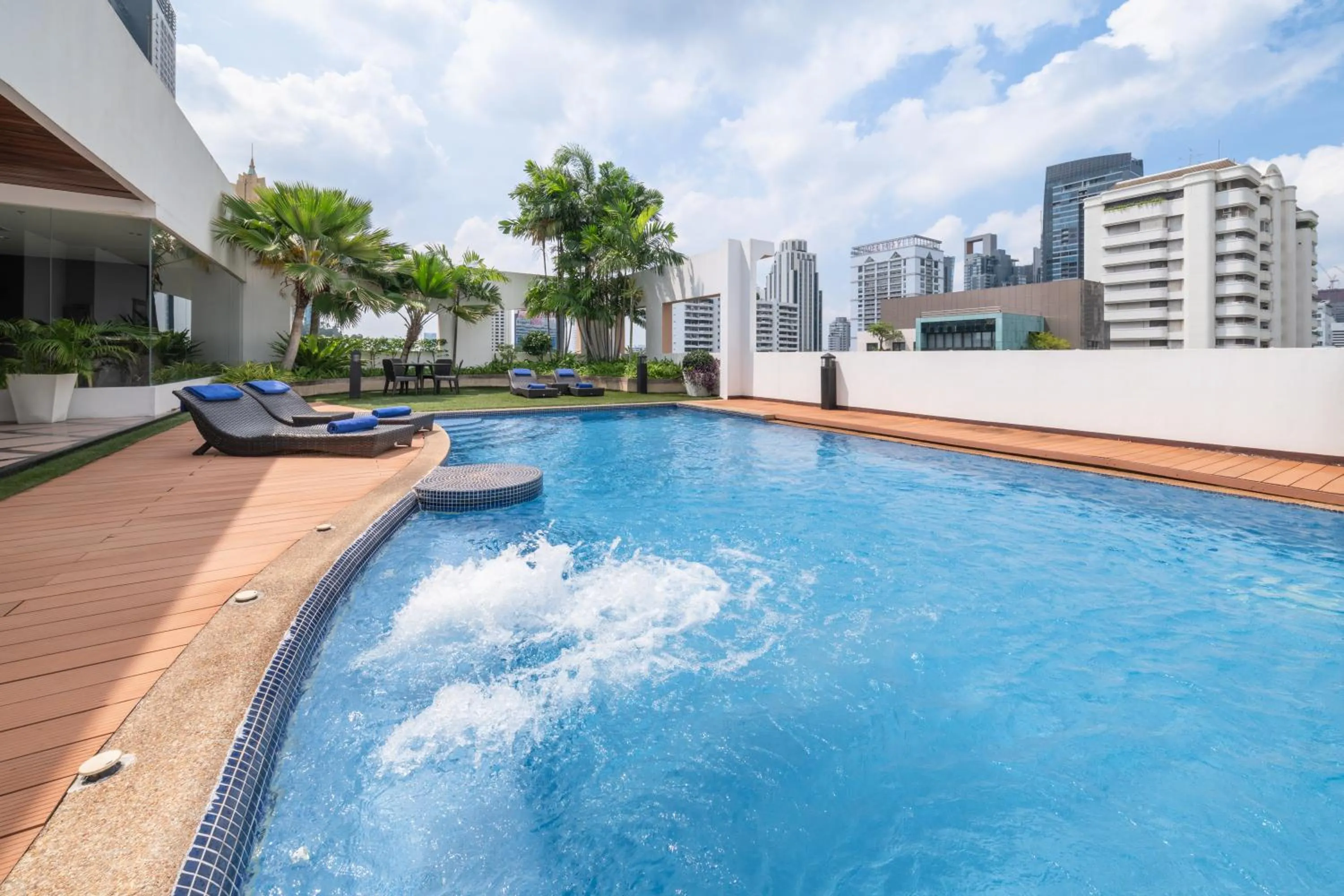 Swimming pool in Grand Asoke Suites Boutique Residence