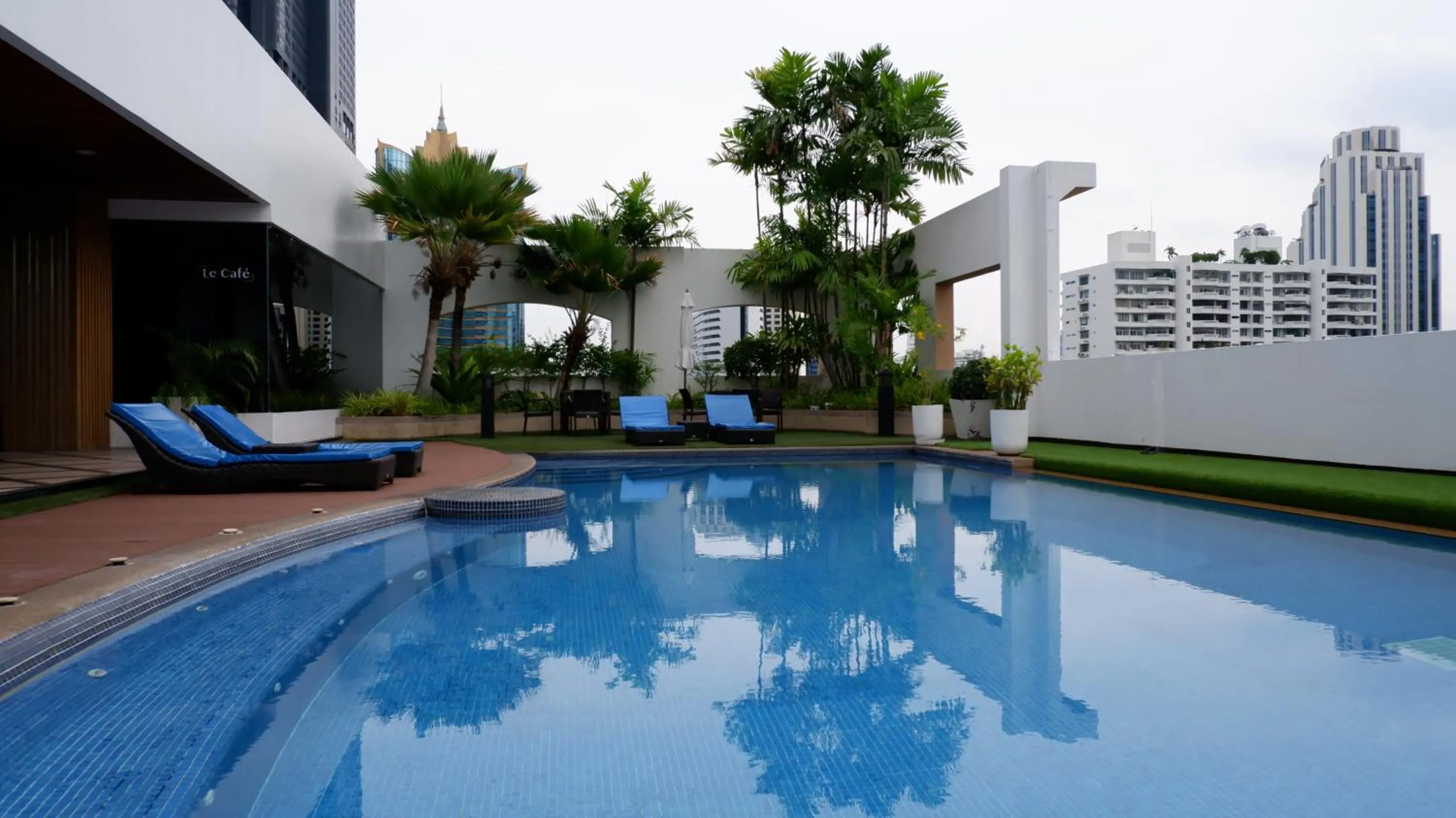 Pool view in Grand Asoke Suites Boutique Residence