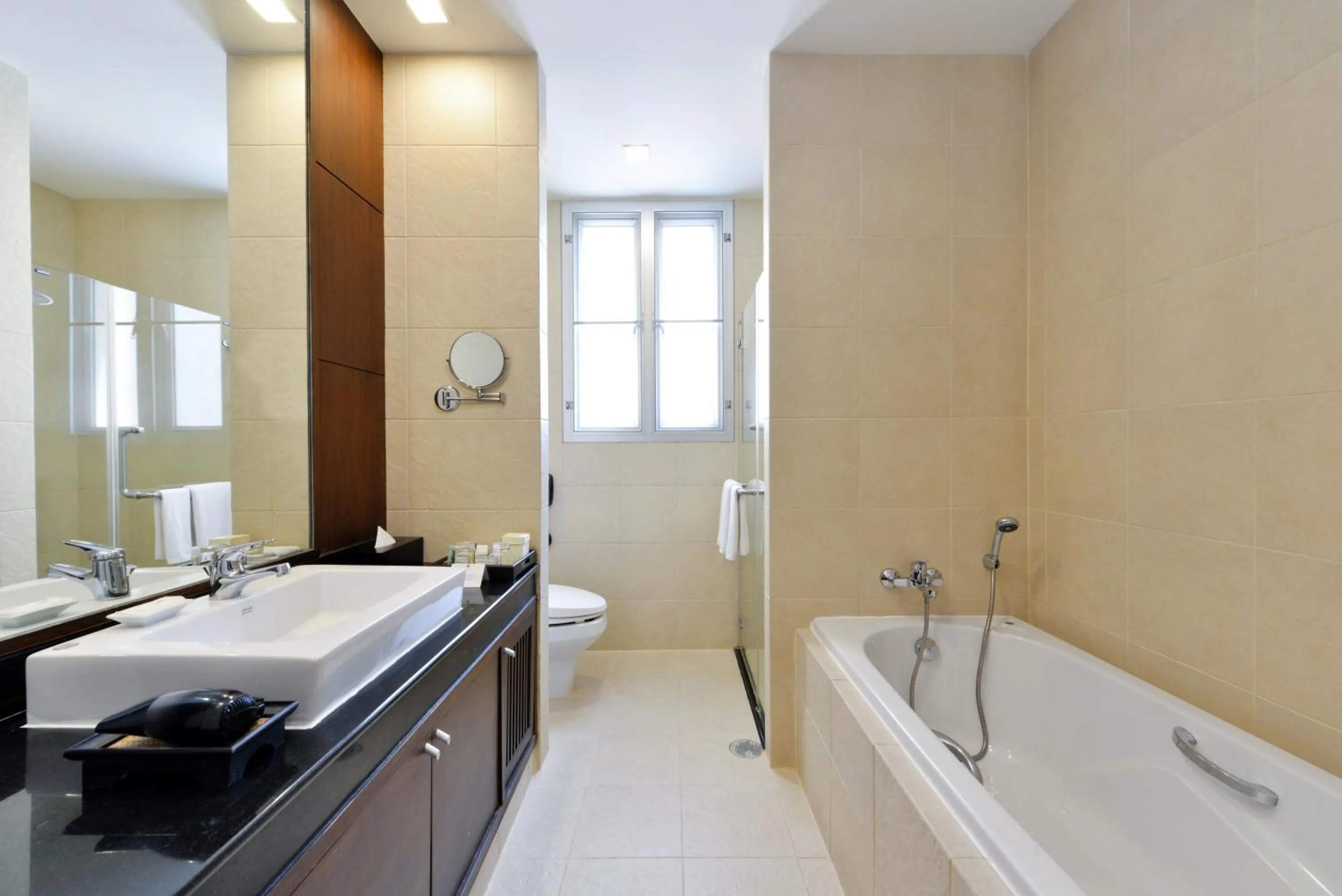 Toilet in Grand Asoke Suites Boutique Residence