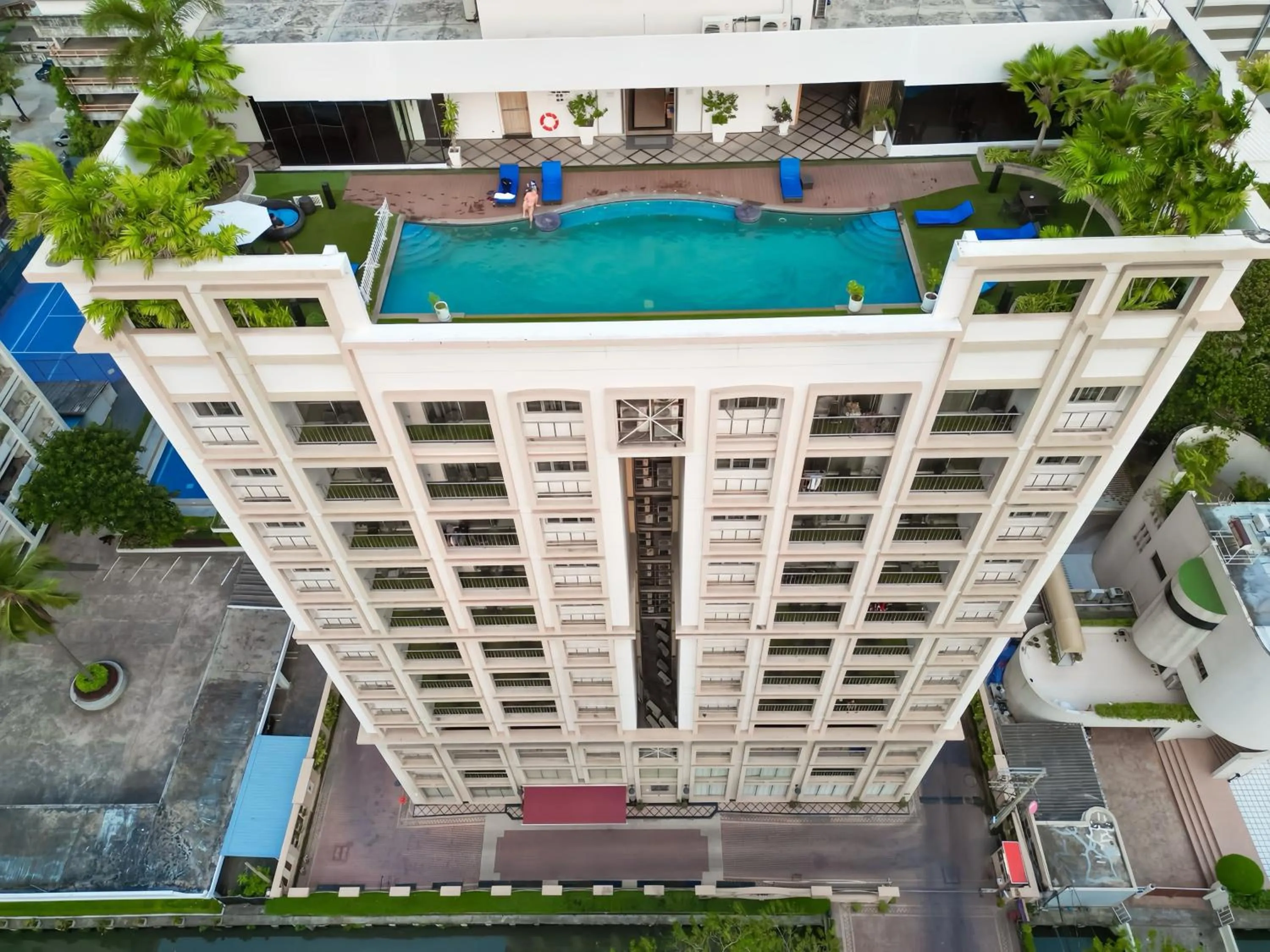 Property building in Grand Asoke Suites Boutique Residence