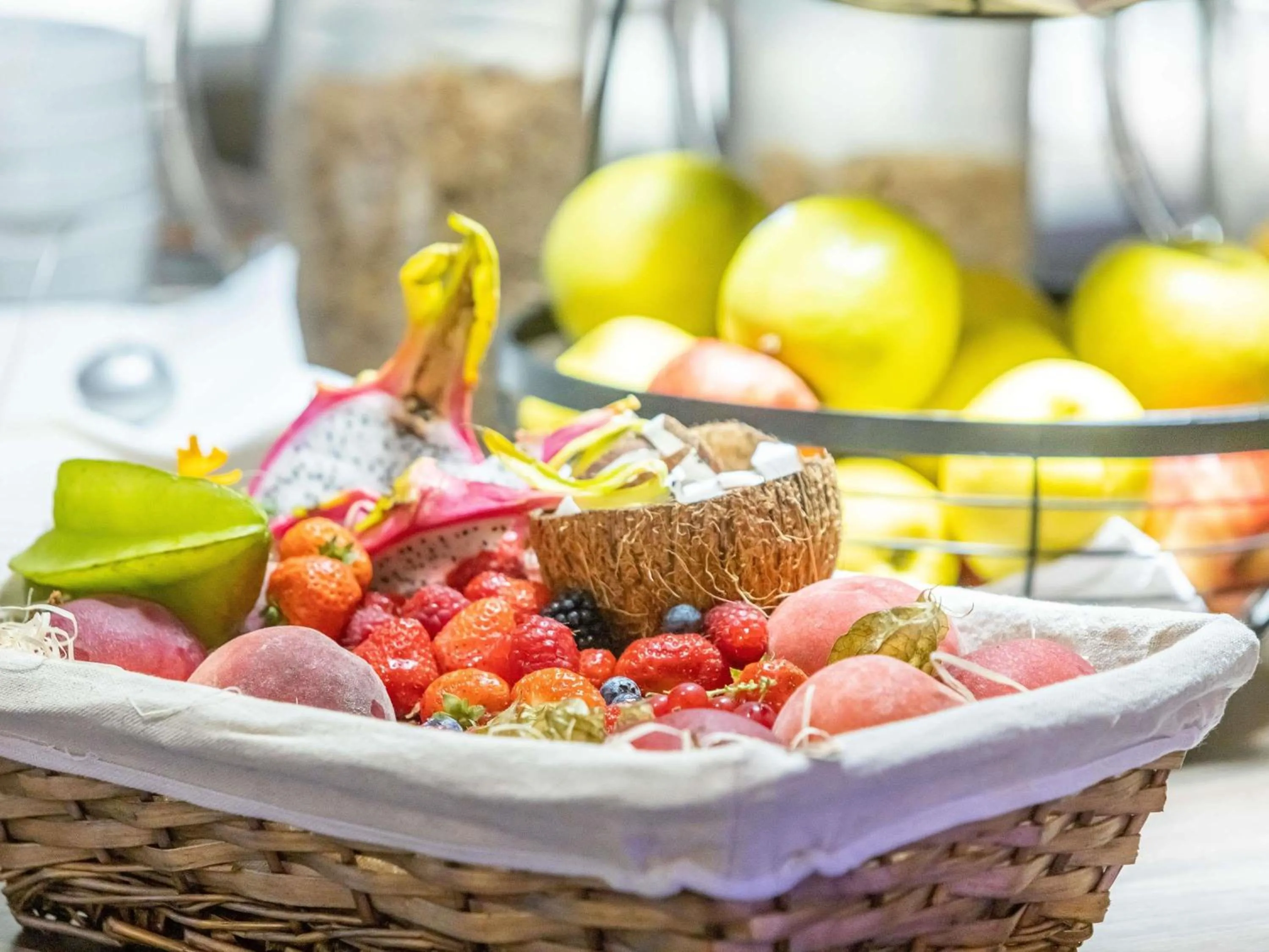 Breakfast in Mercure Paris Massy Gare TGV