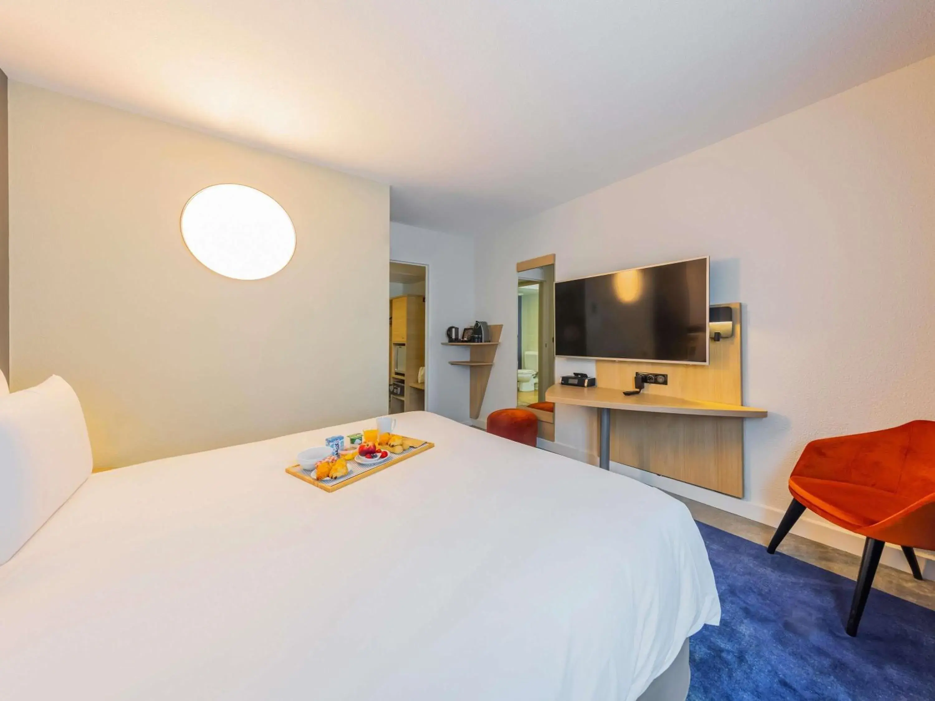 Classic Double Room in Mercure Paris Massy Gare TGV Classic Double Room in Mercure Paris Massy Gare TGV