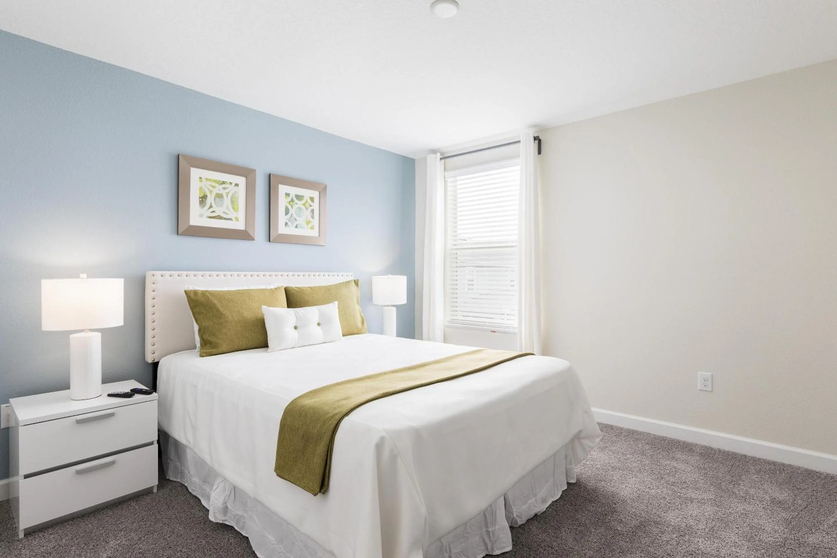 Property building, Bed in Champions Gate Resort, Game Room, Theater, Near Attractions!!