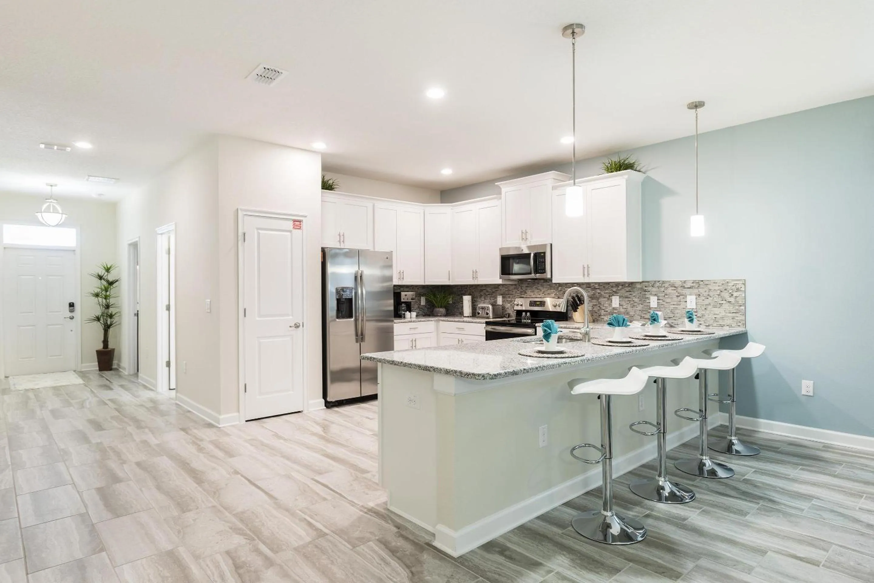 Property building in Champions Gate Resort, Game Room, Theater, Near Attractions!!