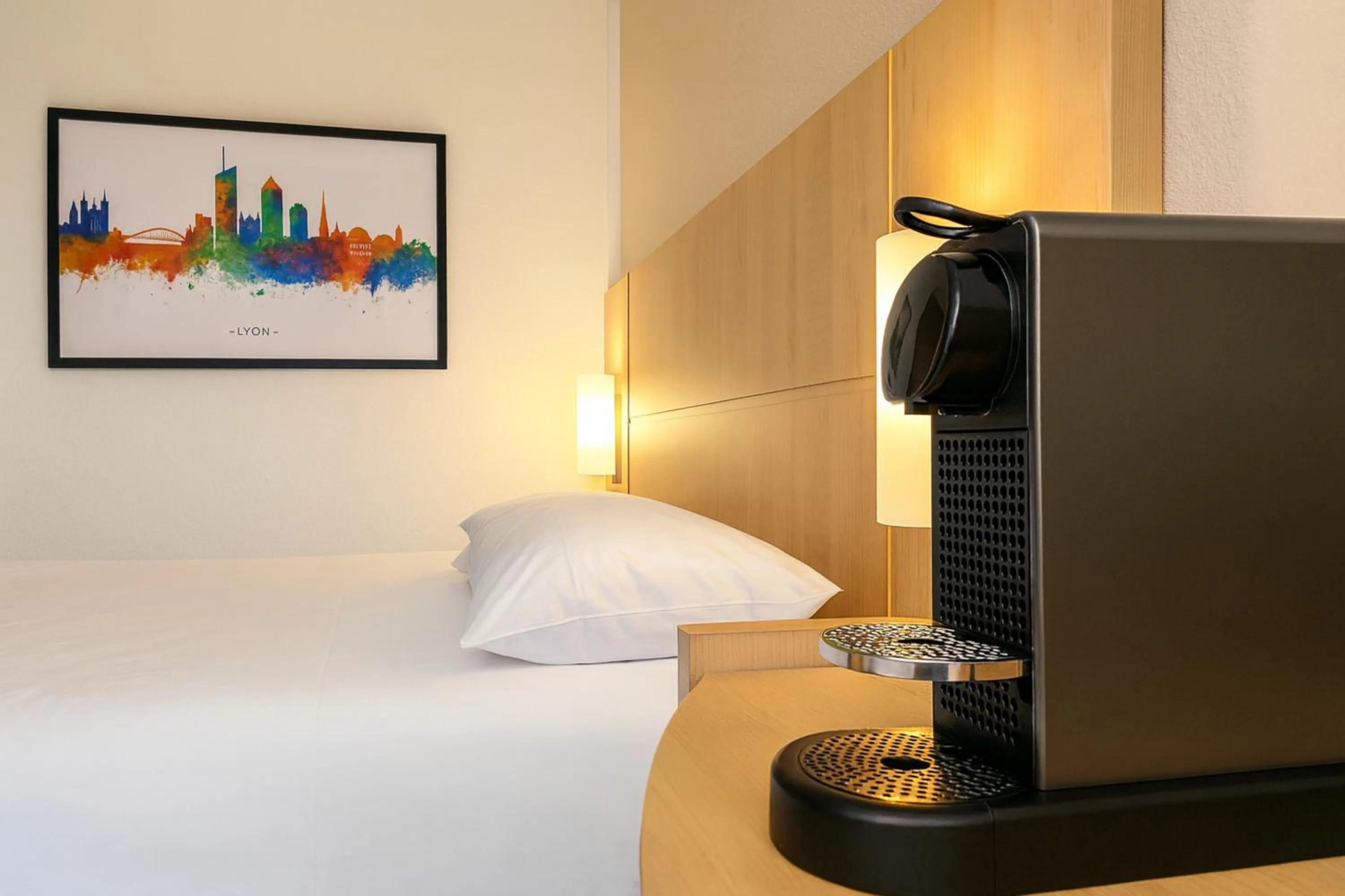 Bed in ibis Lyon Part Dieu Les Halles