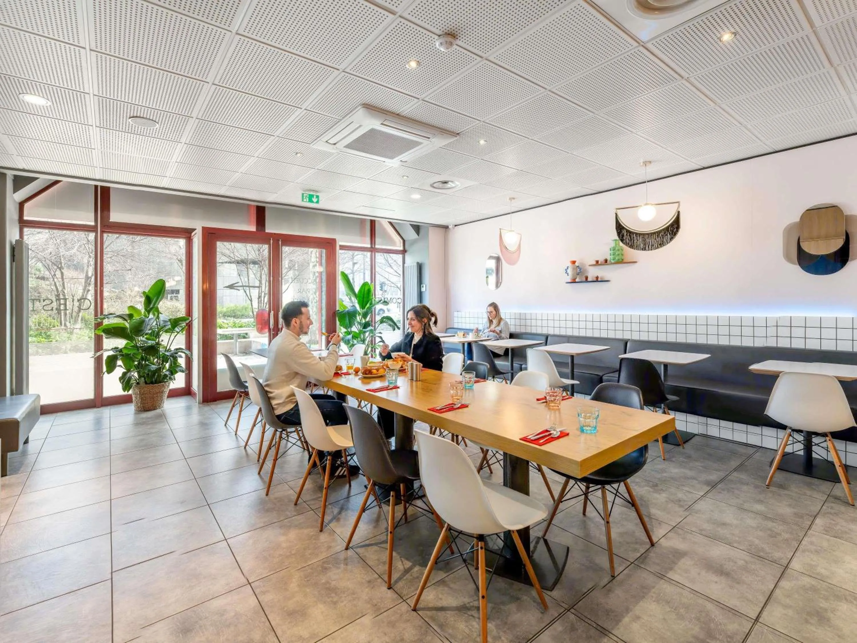 Restaurant/places to eat in ibis Lyon Part Dieu Les Halles