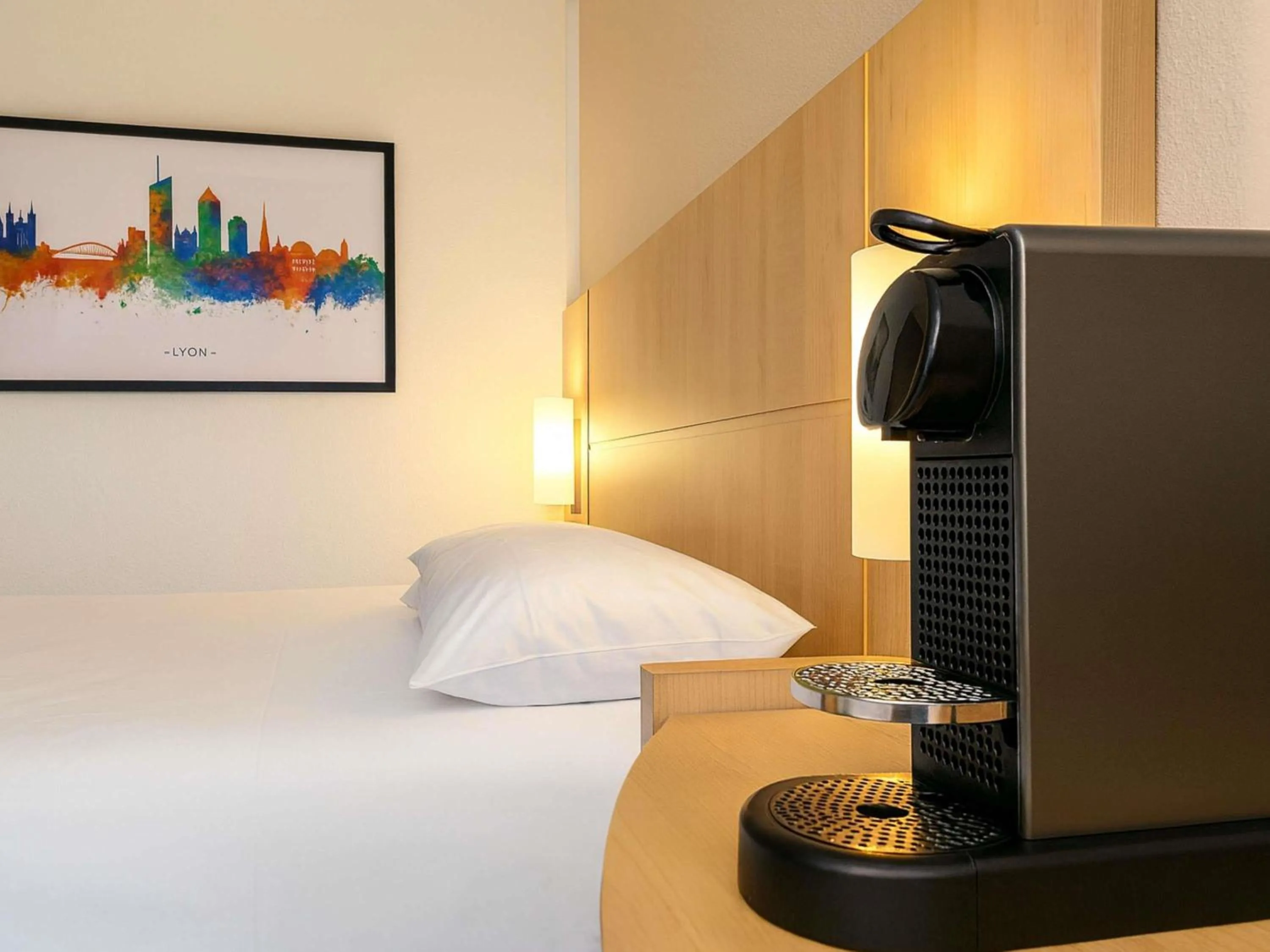 Bedroom, Bed in ibis Lyon Part Dieu Les Halles