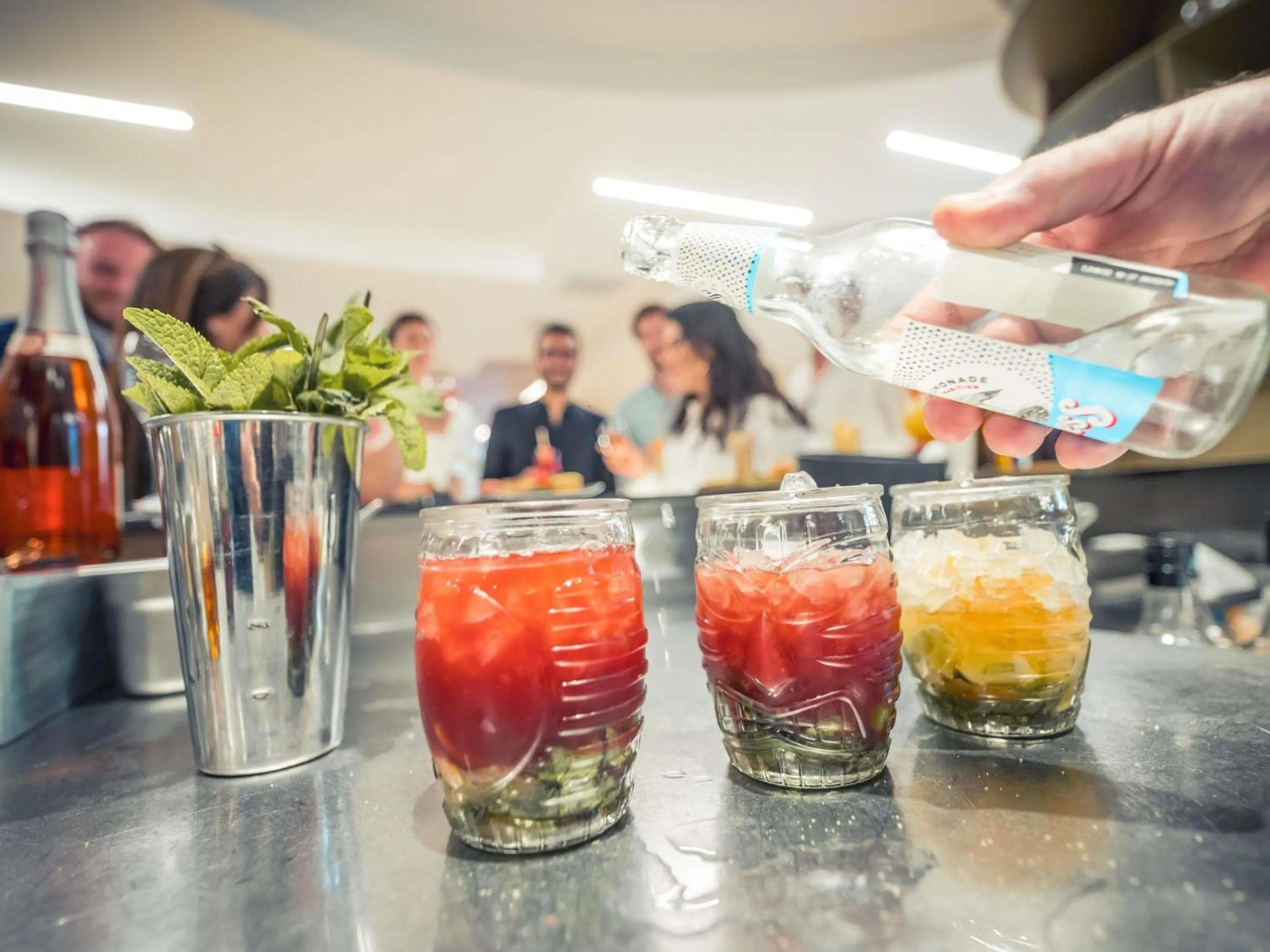 Lounge or bar in Mercure Troyes Centre