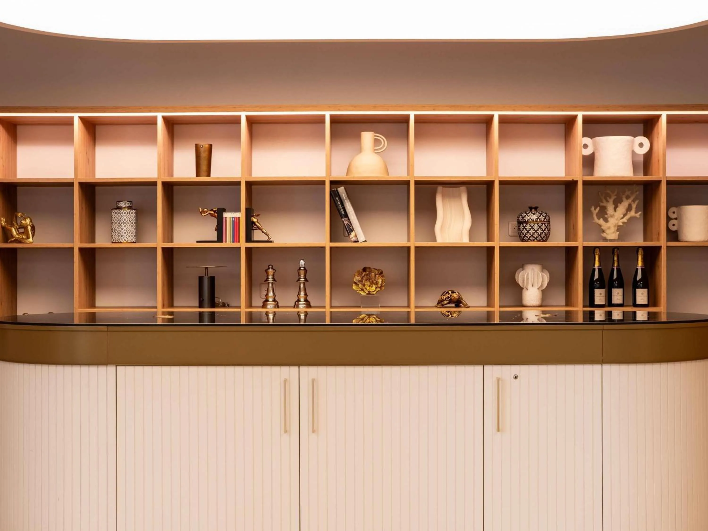 Restaurant/places to eat in Mercure Troyes Centre