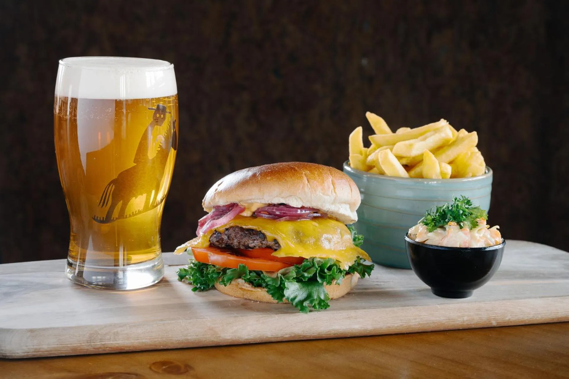 Restaurant/places to eat in Hotel Kriunes