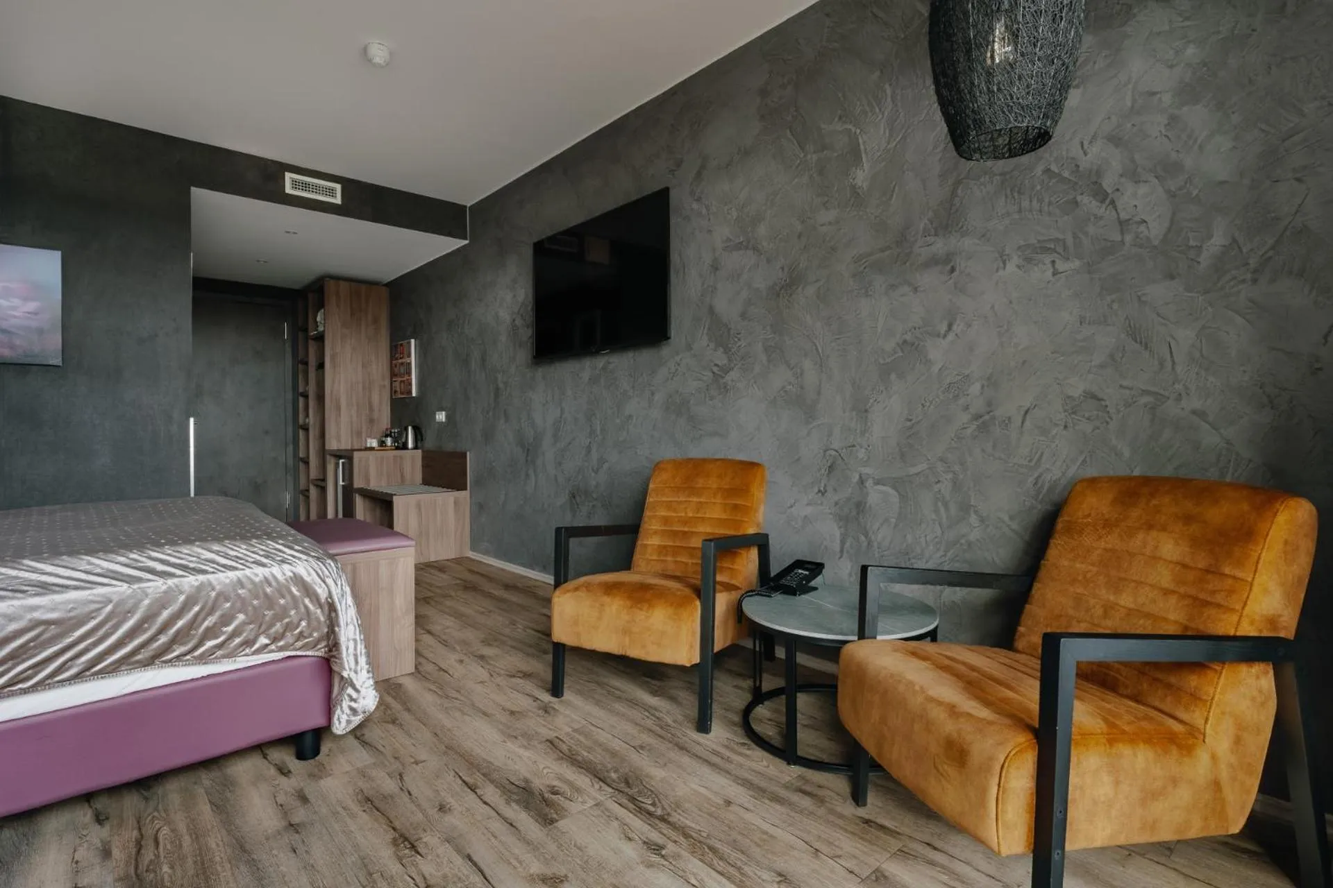 TV and multimedia, Bed in Hotel Kriunes