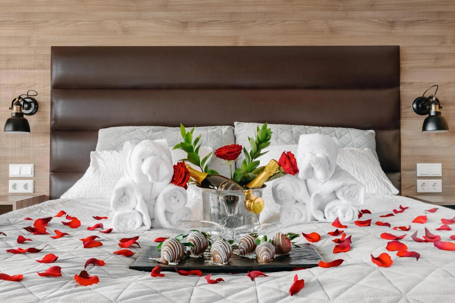 Photo of the whole room, Bed in Hotel Kriunes