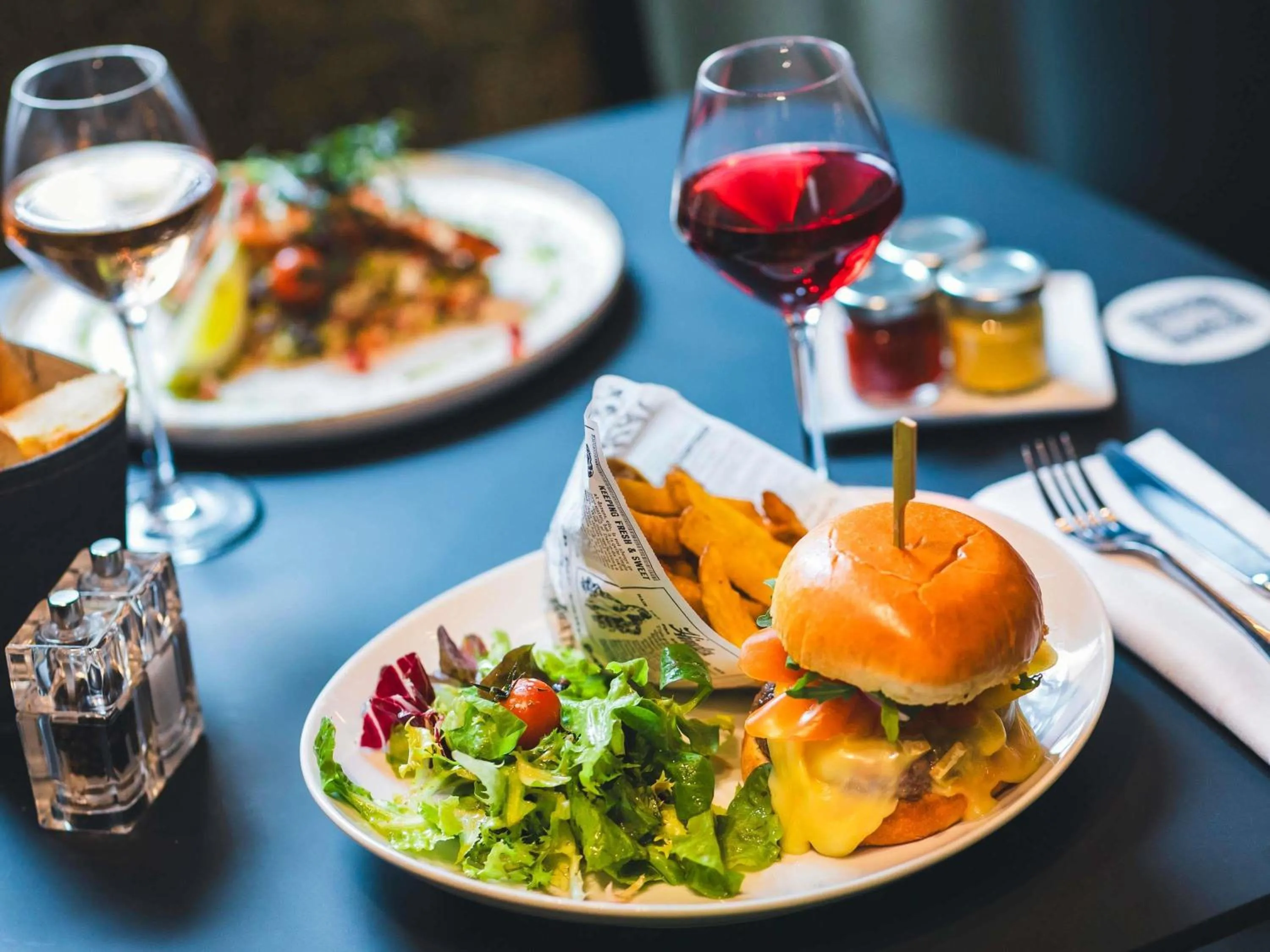 Restaurant/places to eat in Mercure Metz Centre