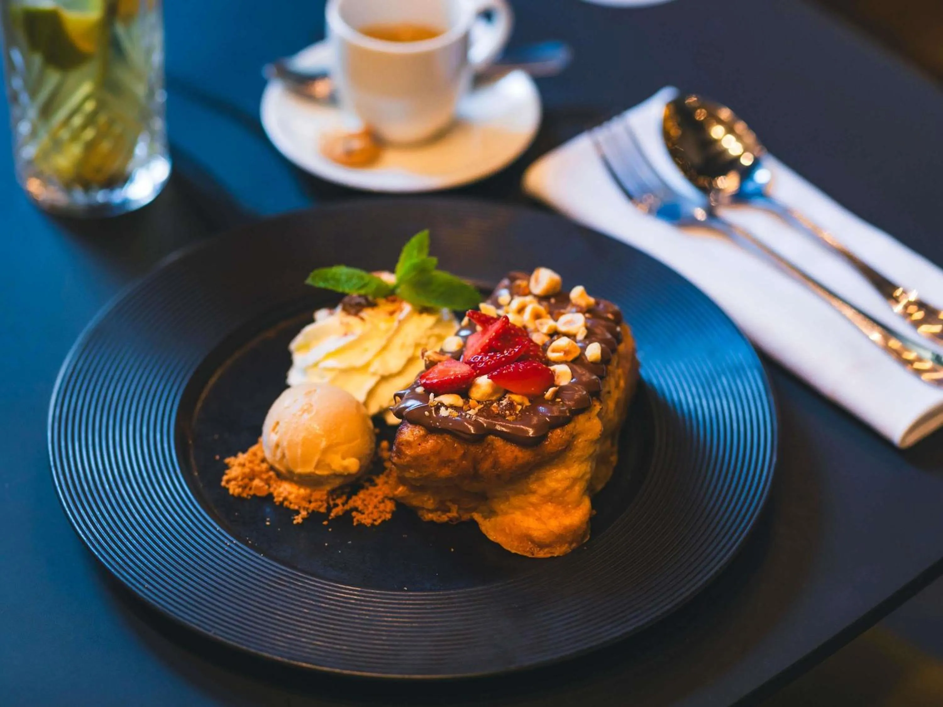 Restaurant/places to eat in Mercure Metz Centre