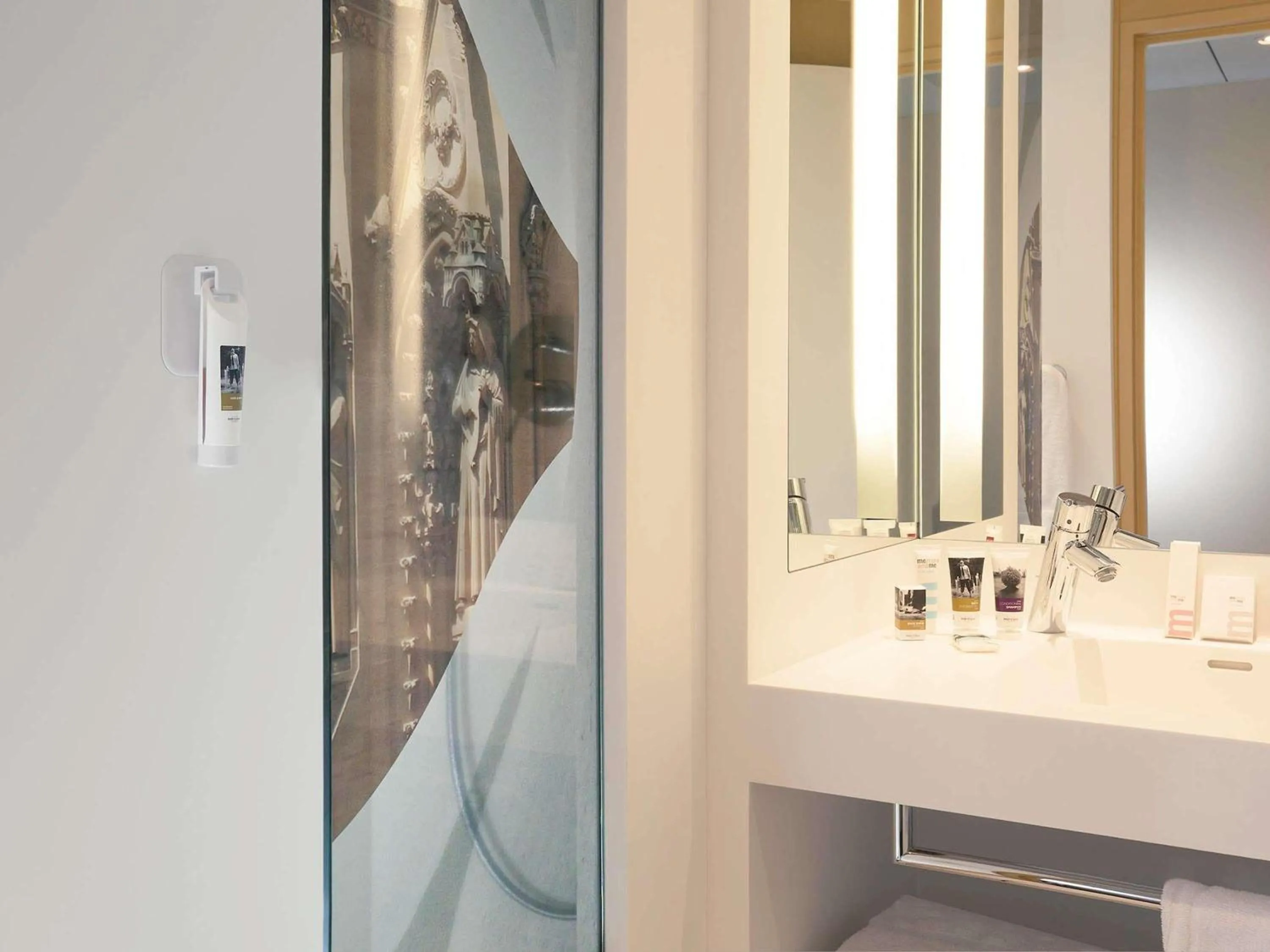 Bedroom in Mercure Metz Centre