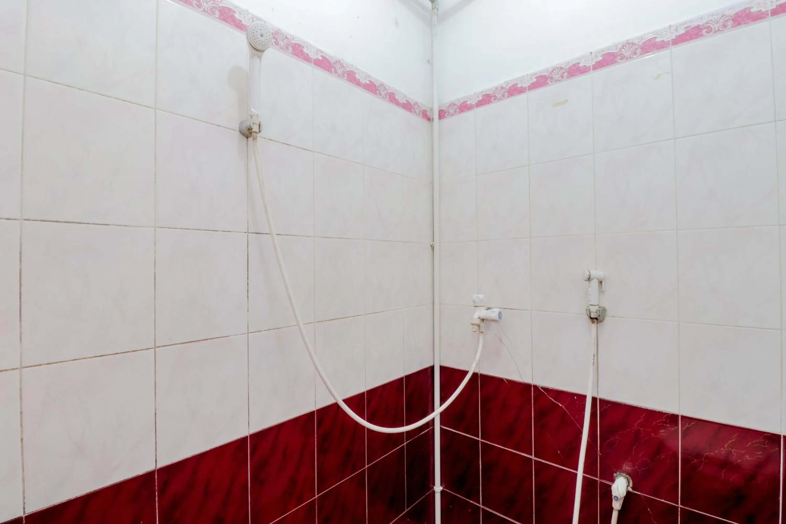 Bathroom in Adinda Beach Hotel and Villa