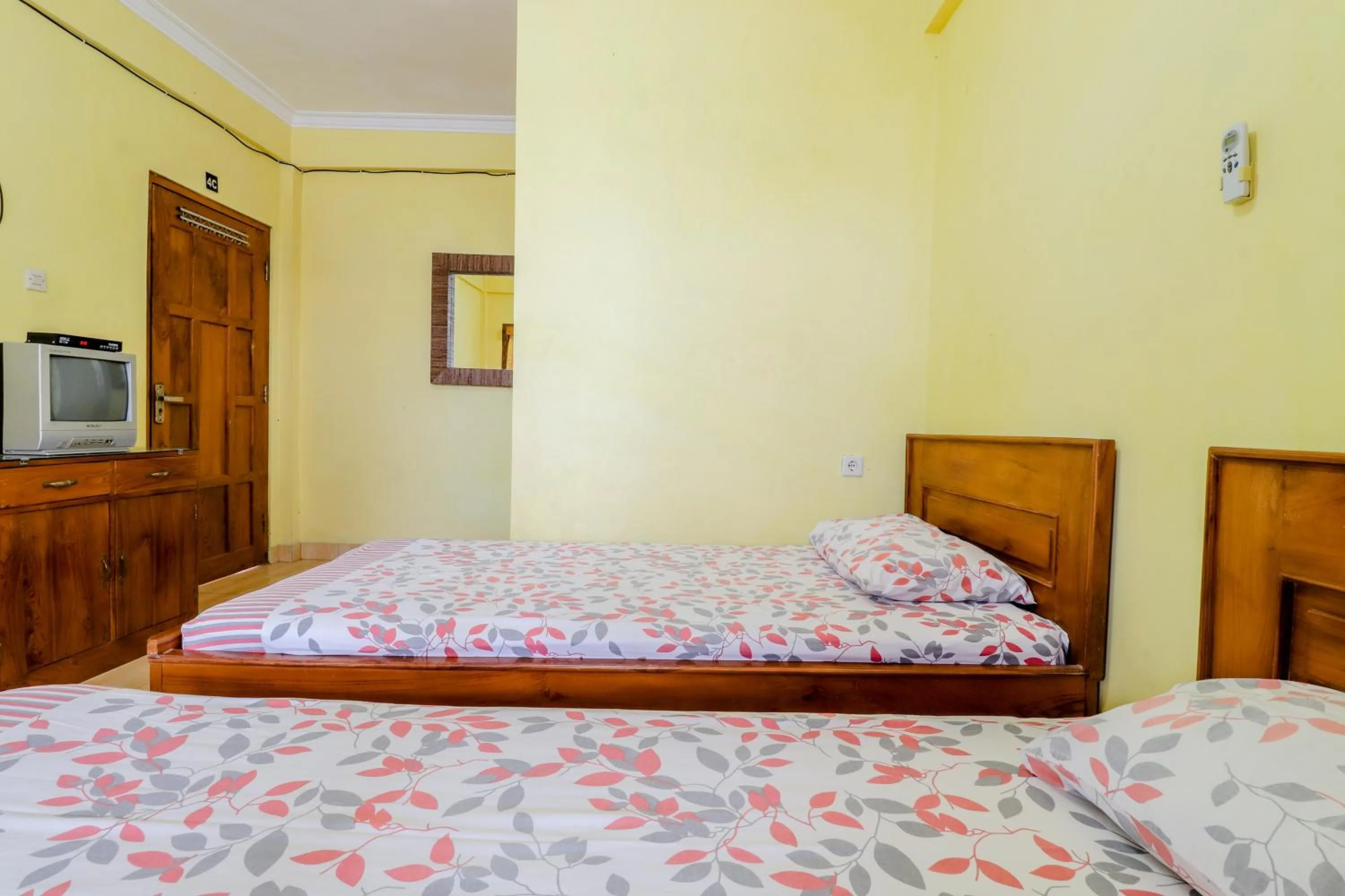 Bedroom, Bed in Adinda Beach Hotel and Villa