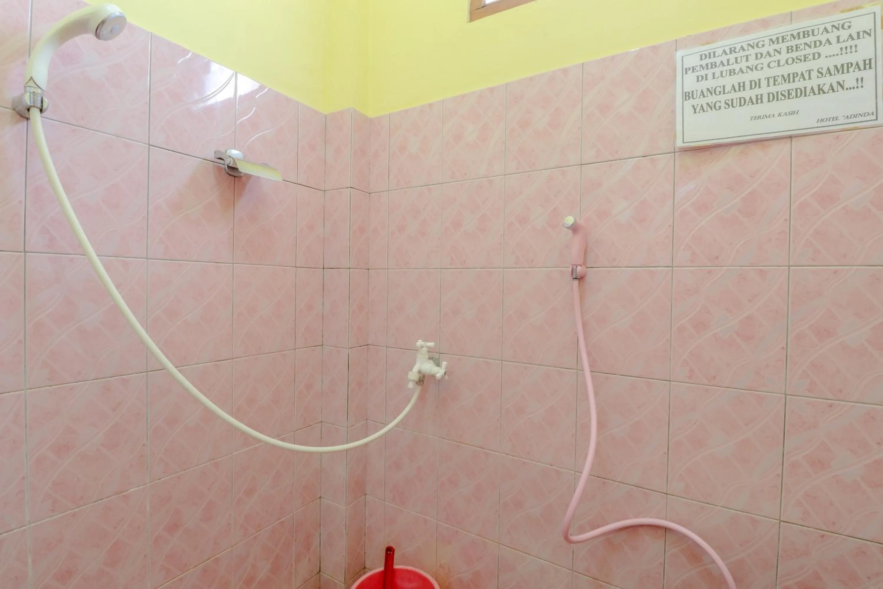 Bathroom in Adinda Beach Hotel and Villa