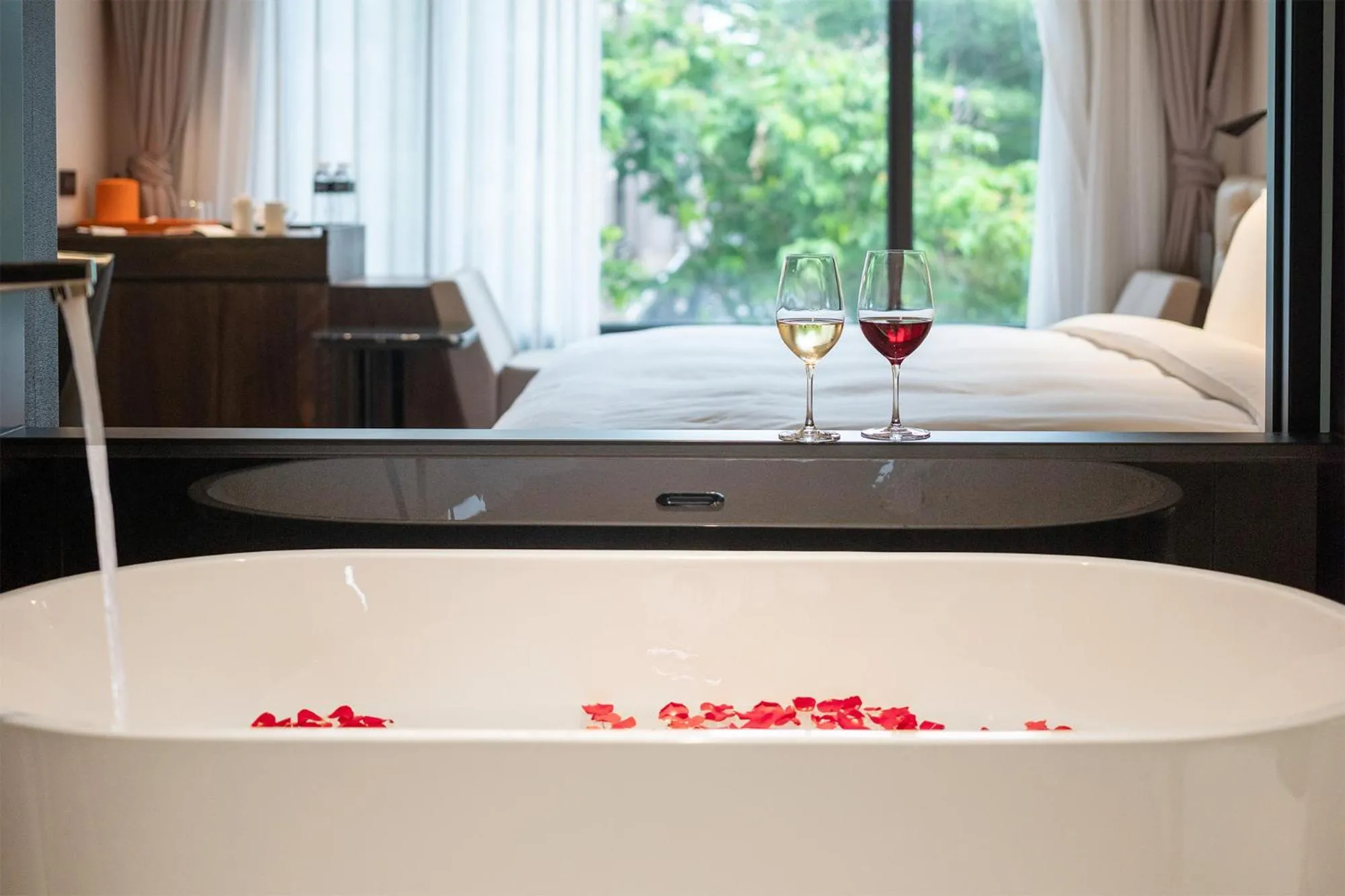 Natural landscape, Bed in Hotel Mvsa+Michelin 2 Starred Molino de Urdàniz