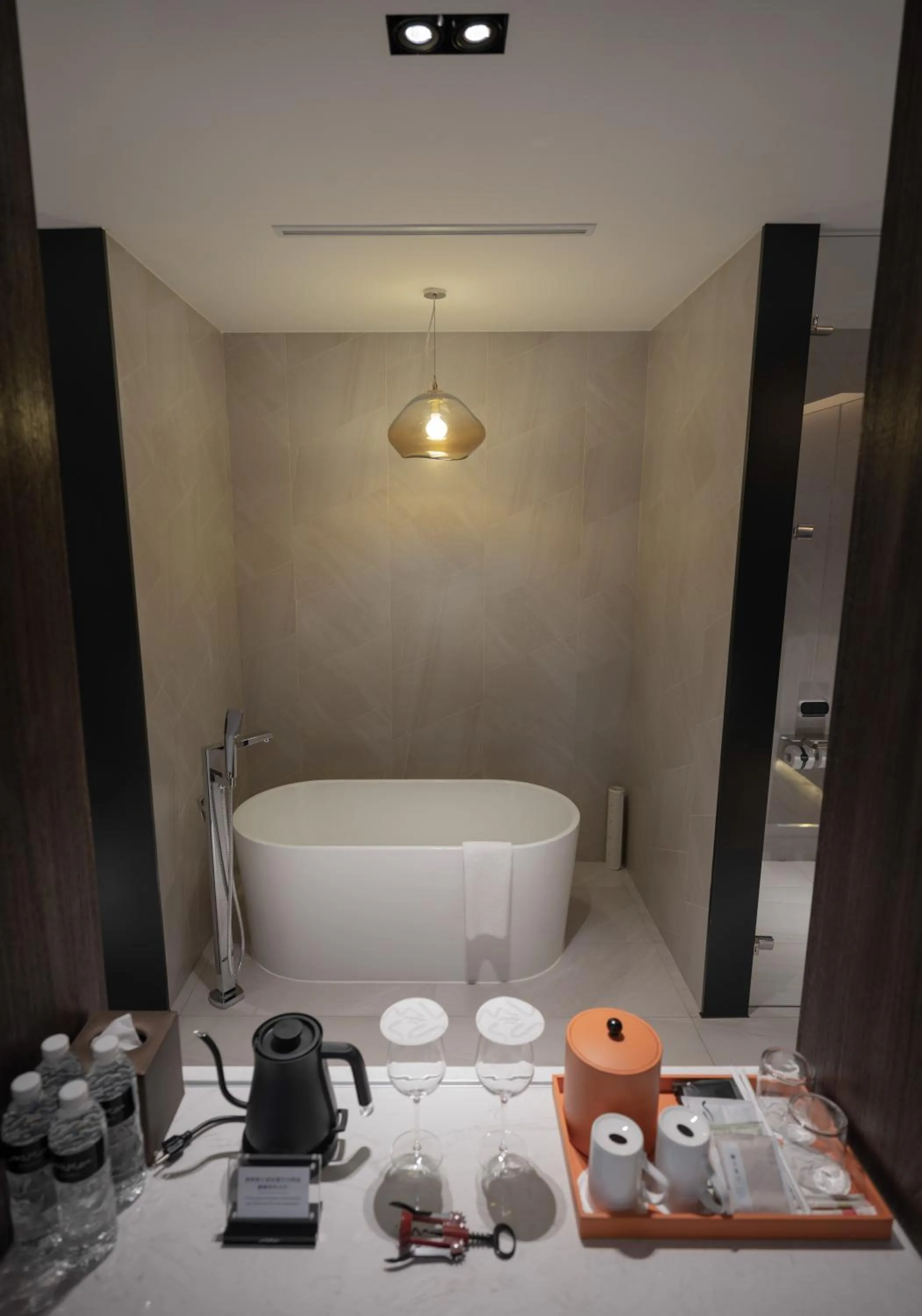 Bath, Bed in Hotel Mvsa+Michelin 2 Starred Molino de Urdàniz