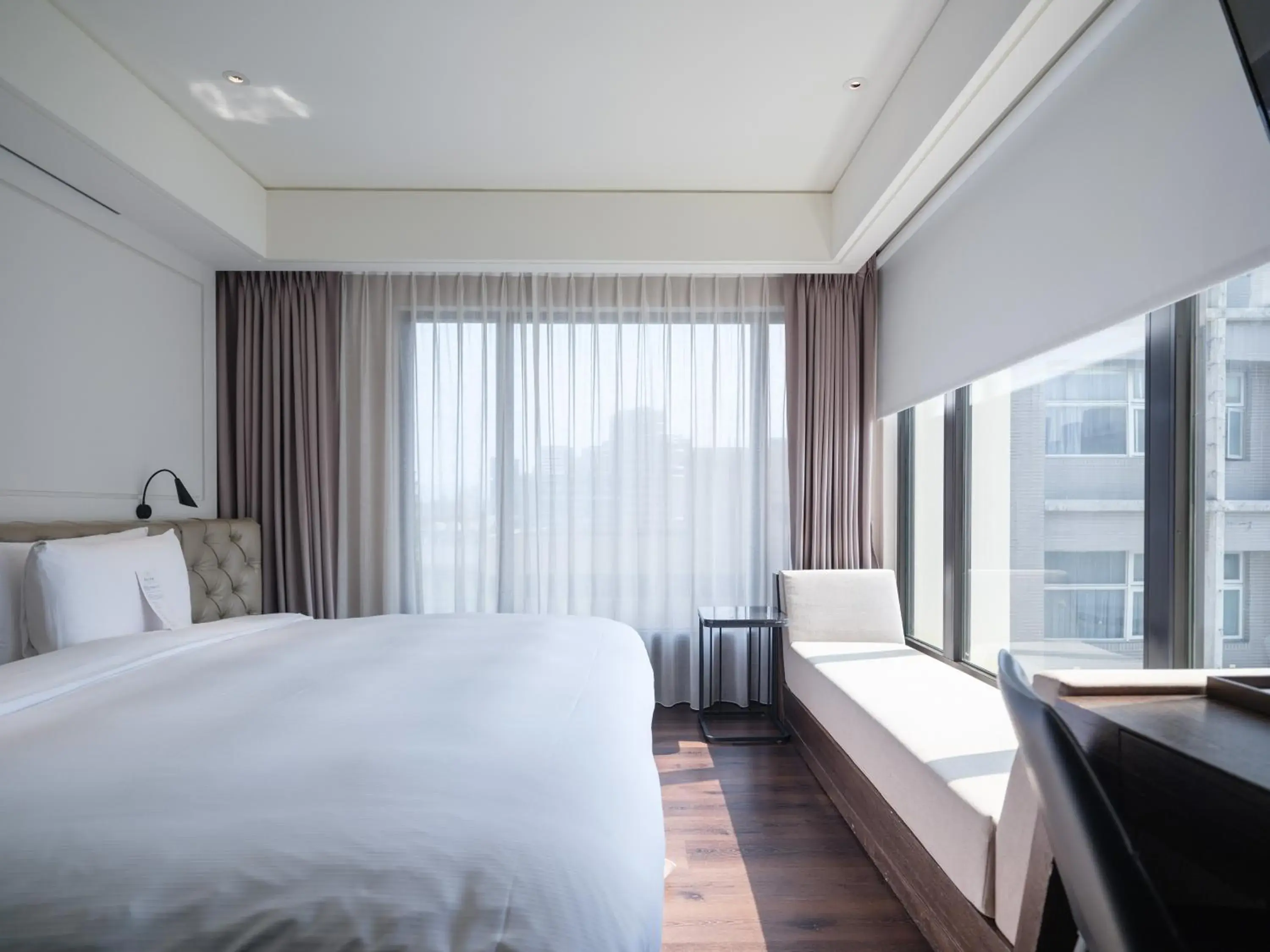 Deluxe Double Room with Bath in Hotel Mvsa+Michelin 2 Starred Molino de Urdàniz Deluxe Double Room with Bath in Hotel Mvsa+Michelin 2 Starred Molino de Urdàniz