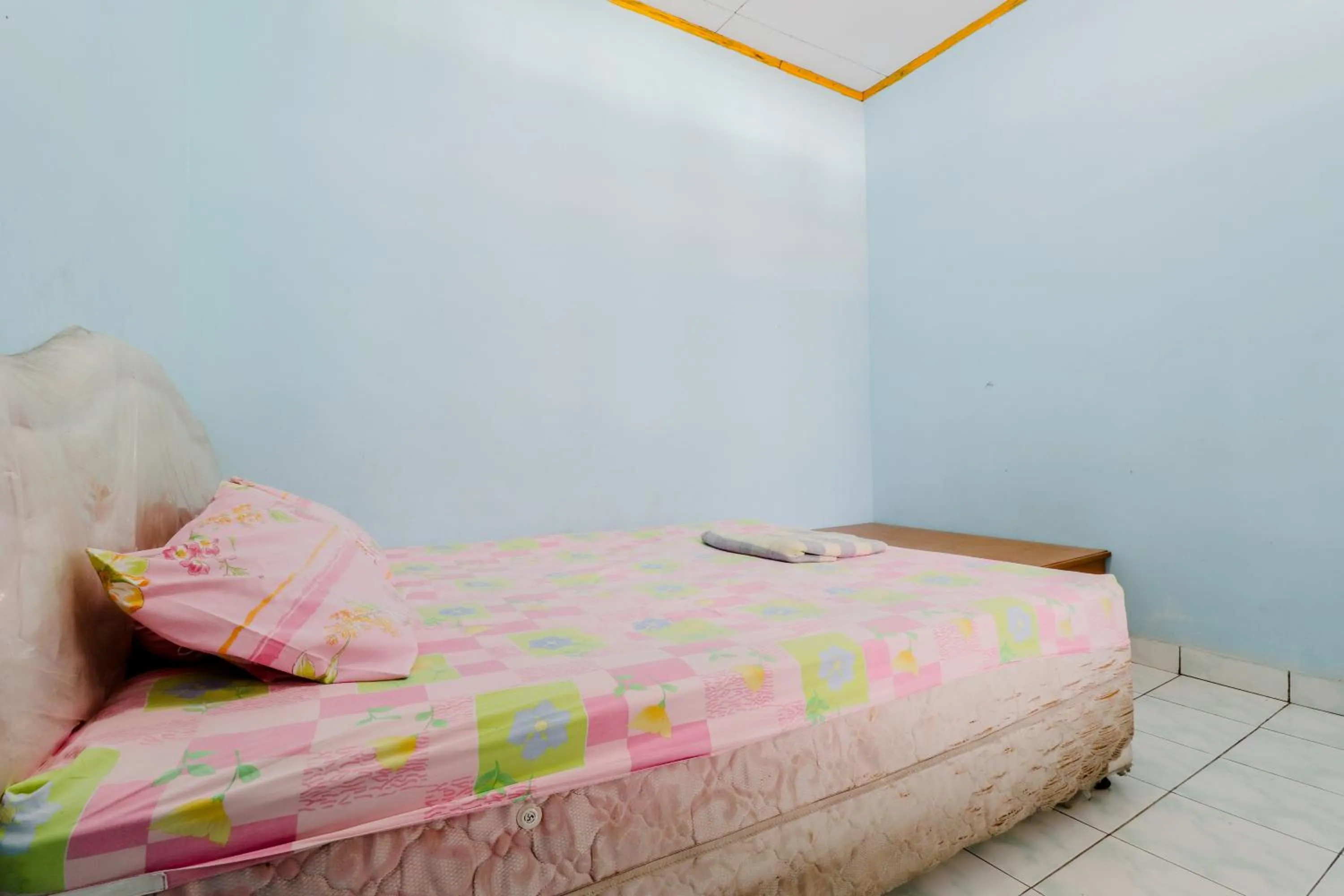 Bedroom, Bed in Losmen Parikesit