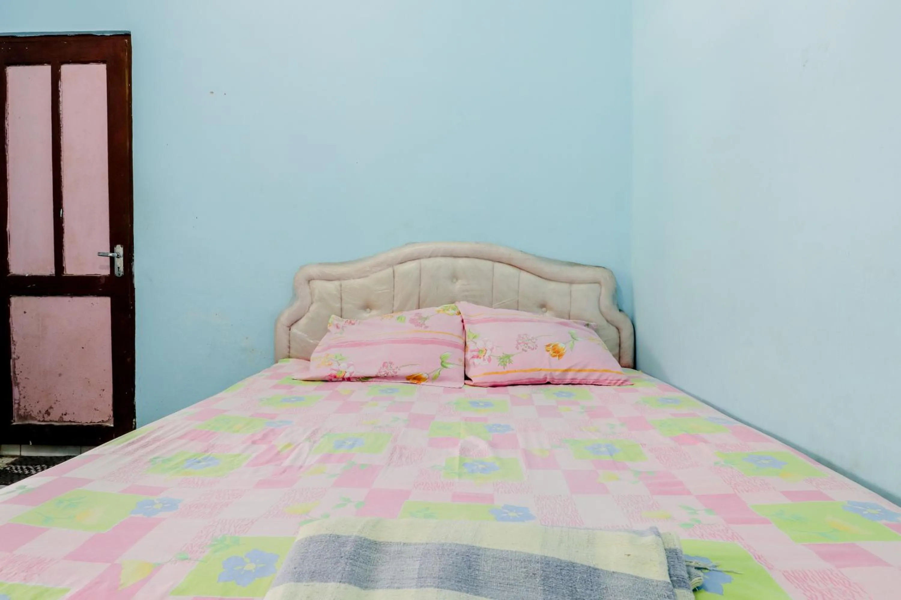 Bedroom, Bed in Losmen Parikesit