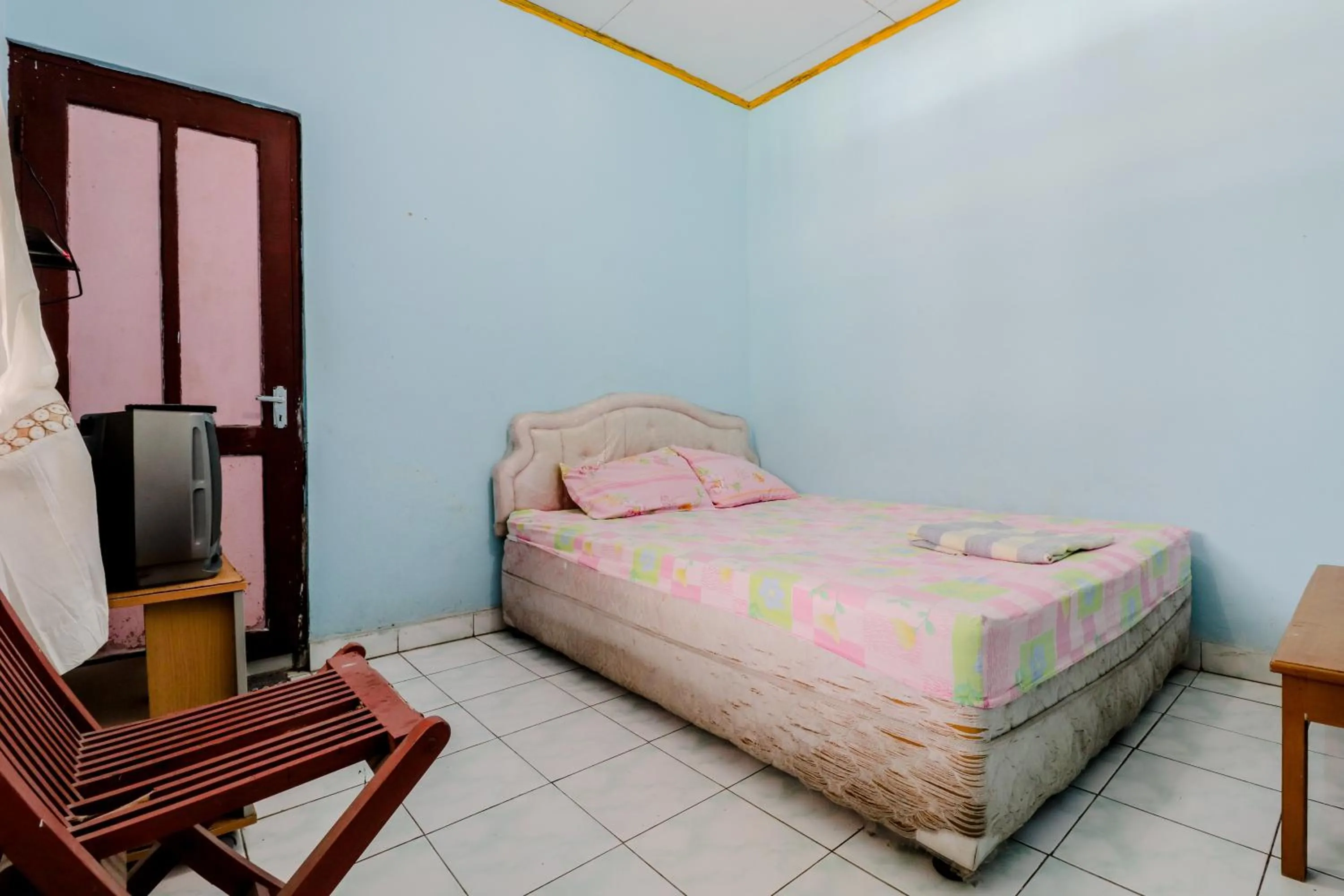 Bedroom, Bed in Losmen Parikesit