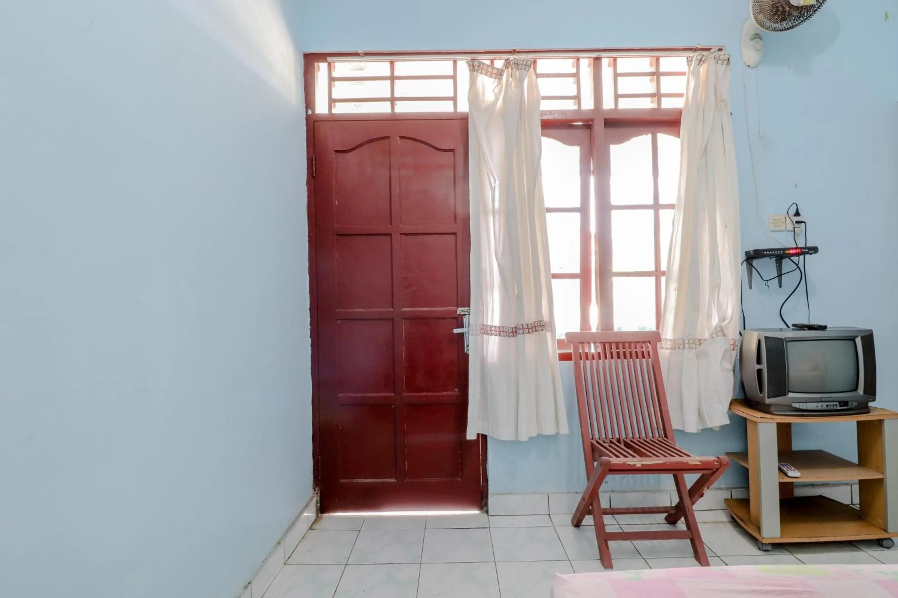 TV and multimedia in Losmen Parikesit