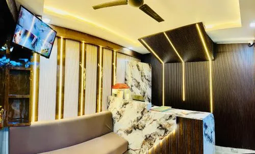 Taj 3 Star Hotel Agra Near Taj Mahal