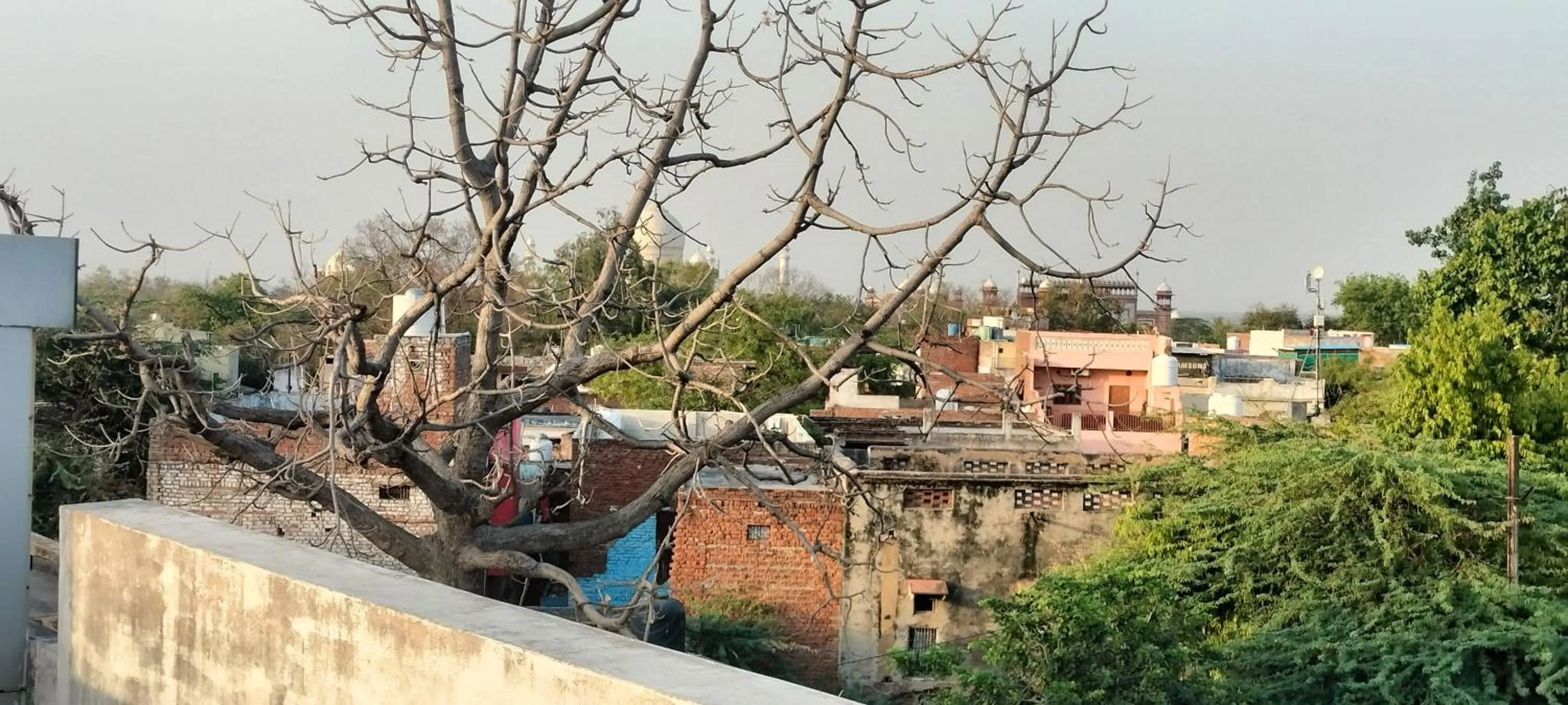 Taj 3 Star Hotel Agra Near Taj Mahal