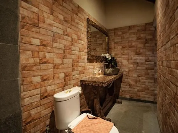 The Jungle Villa Family