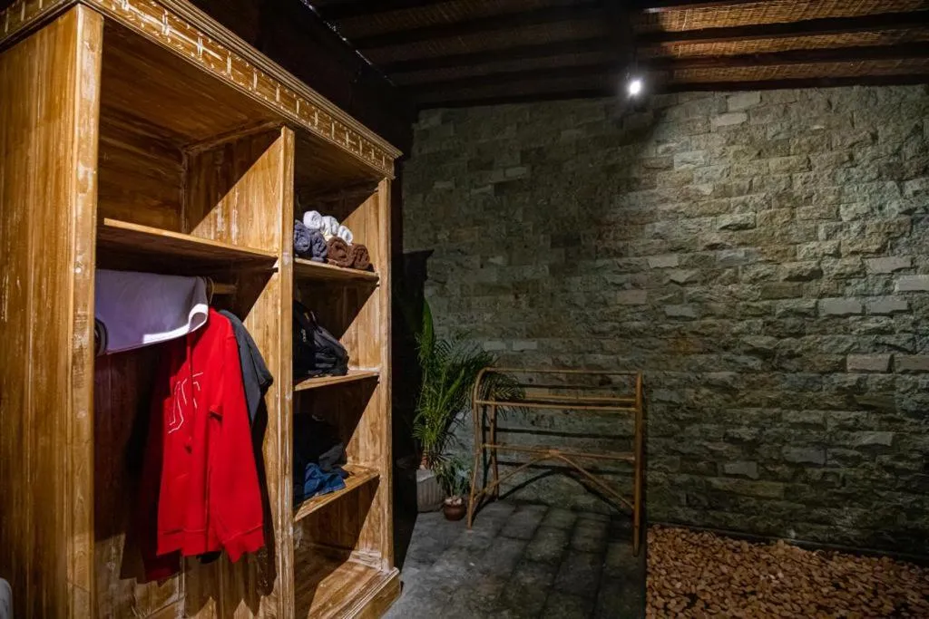 The Jungle Villa Family