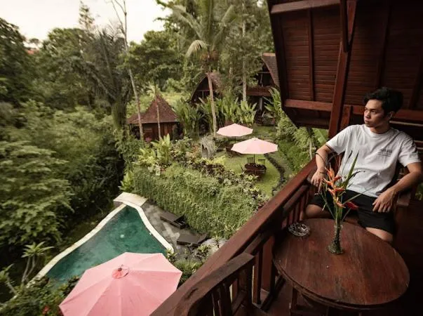 The Jungle Villa Family