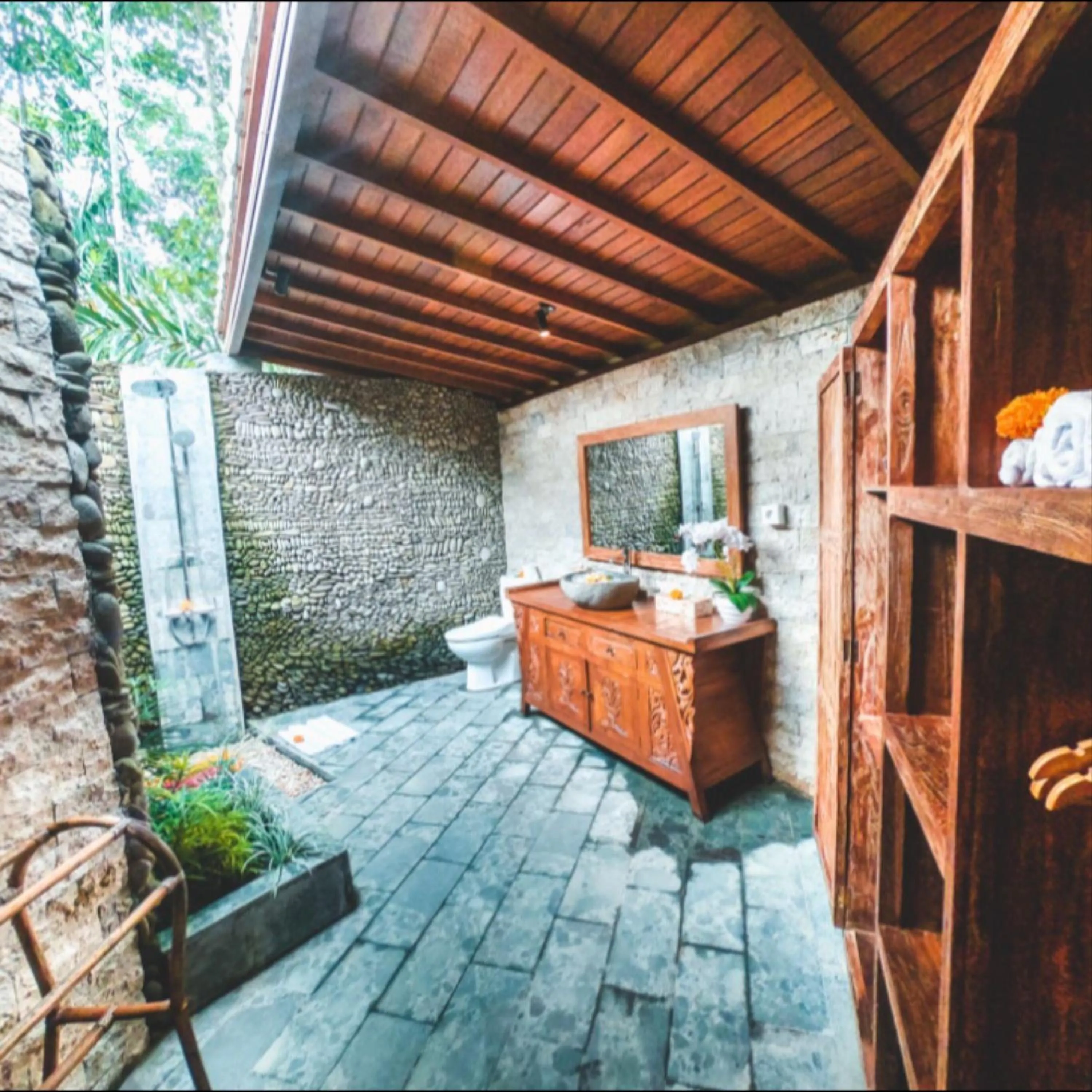 The Jungle Villa Family