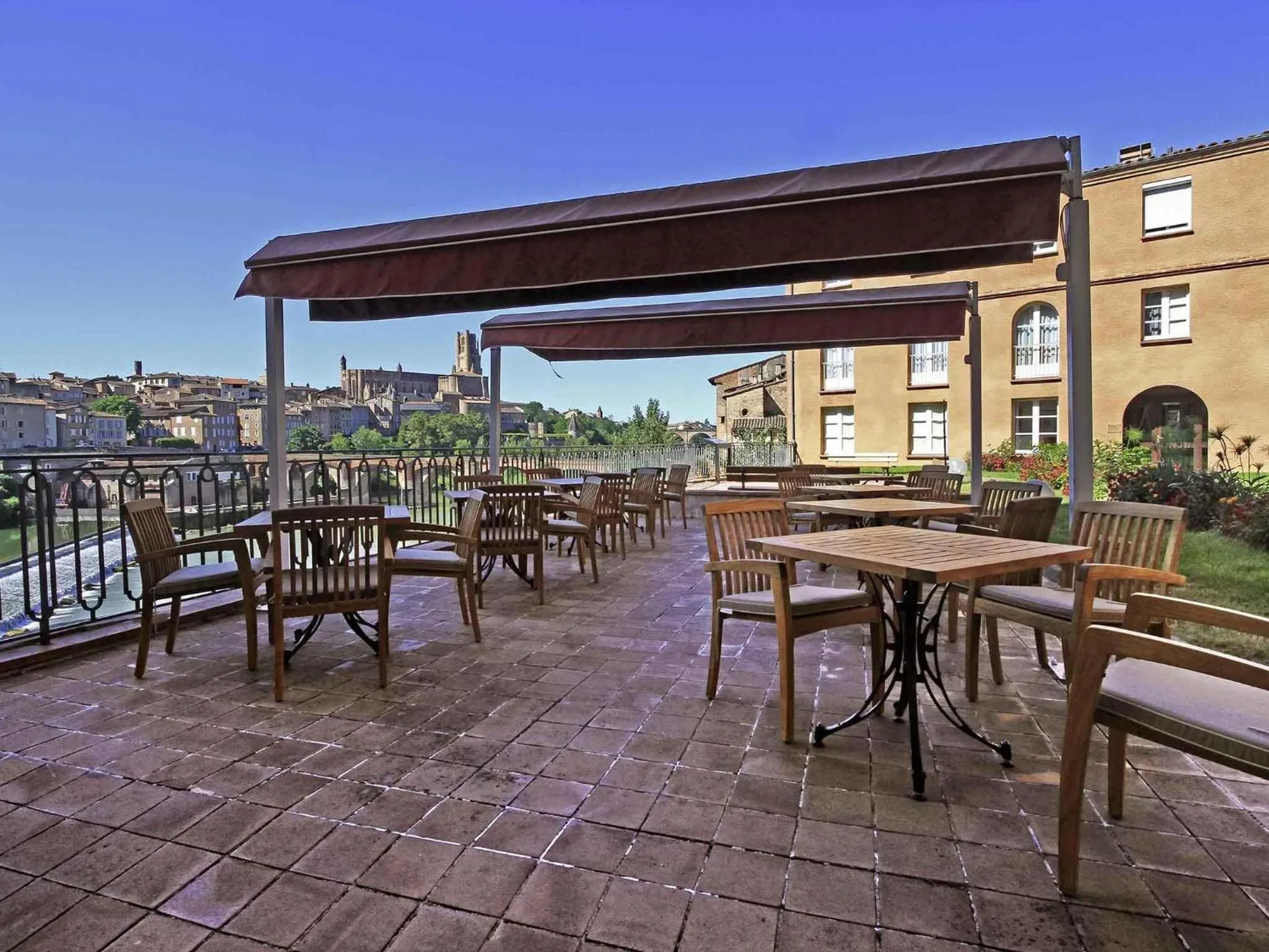 Restaurant/places to eat in Mercure Albi Rives du Tarn