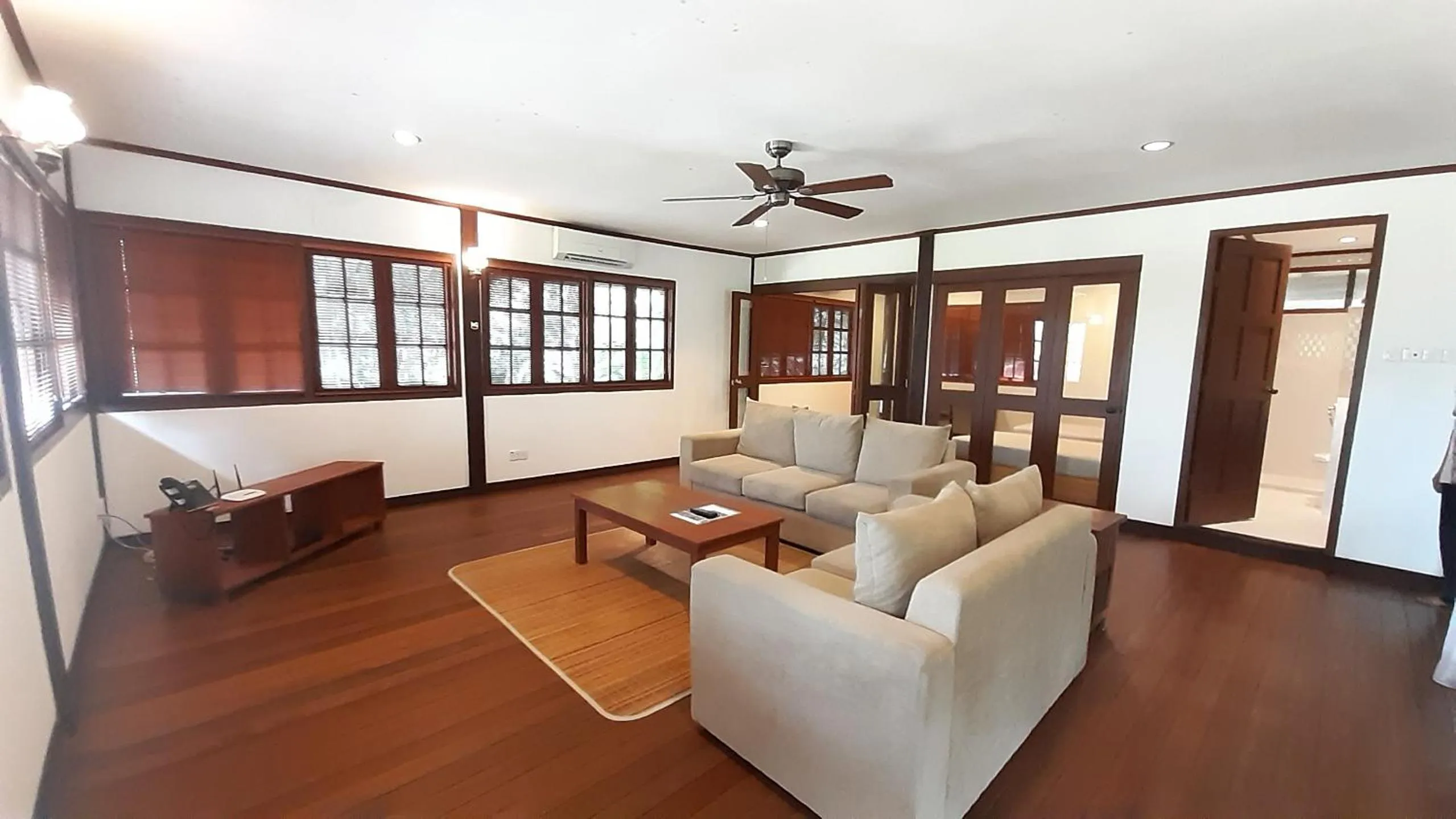 Living room in Nongsa Village