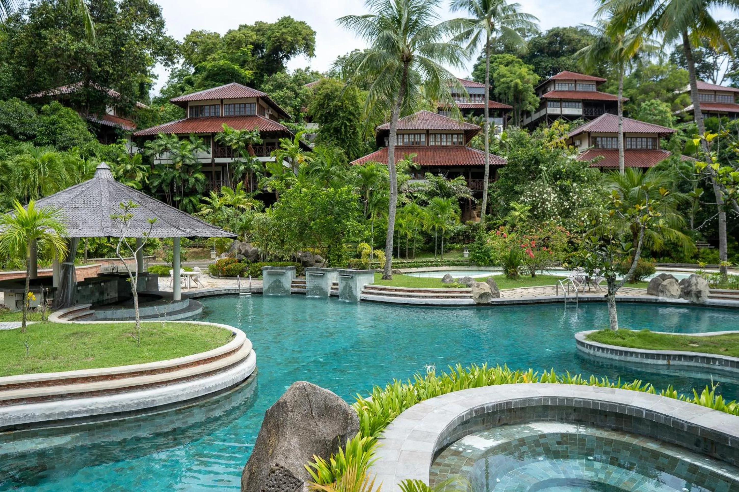 Swimming pool in Nongsa Village
