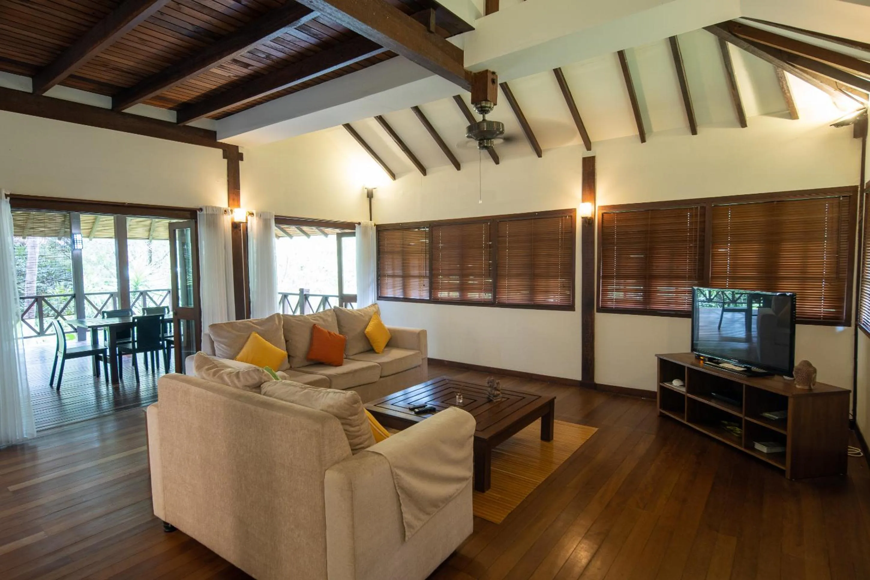 Living room in Nongsa Village