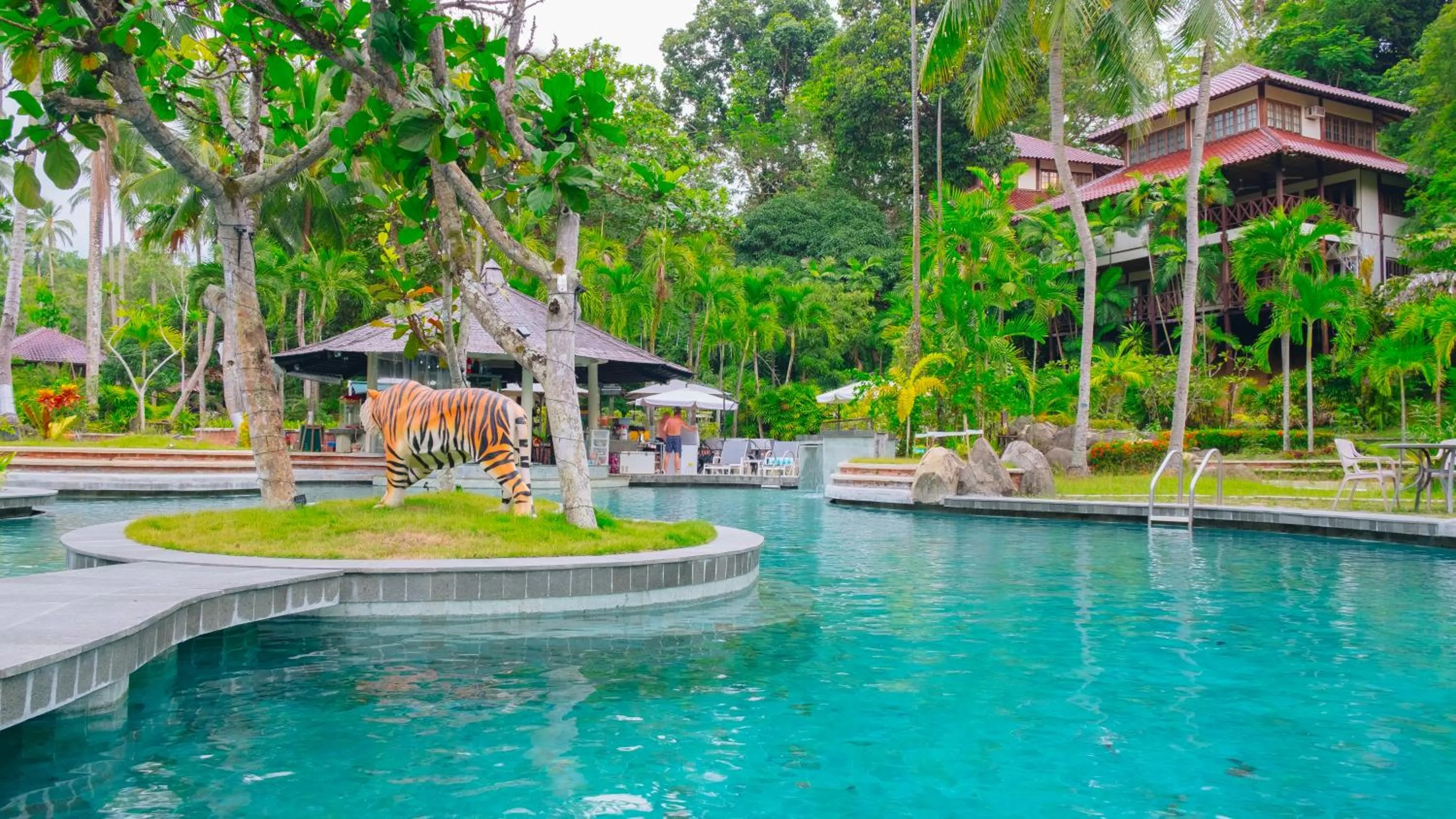 Swimming pool in Nongsa Village